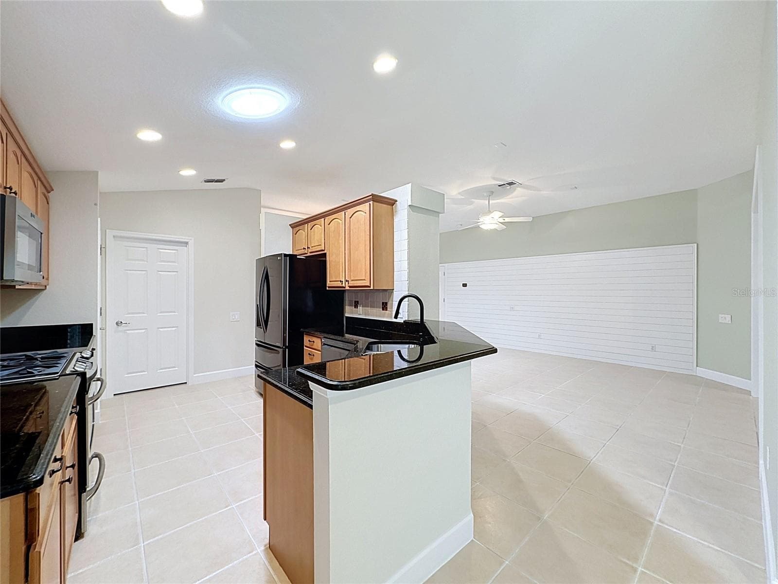 Single Family Residence at 516 PLAYA DR, DAVENPORT, photo 24 of 77