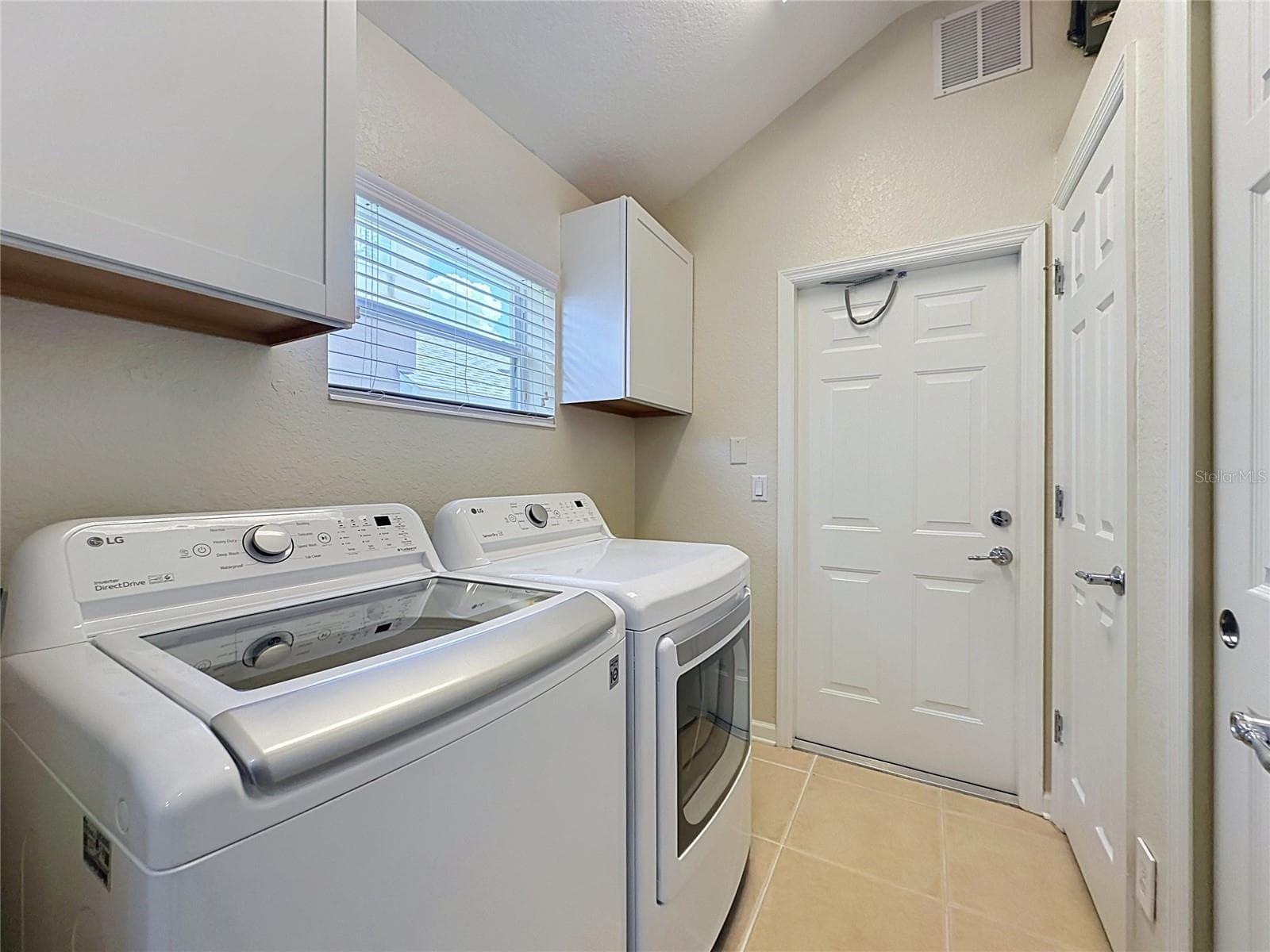 Single Family Residence at 516 PLAYA DR, DAVENPORT, photo 59 of 77