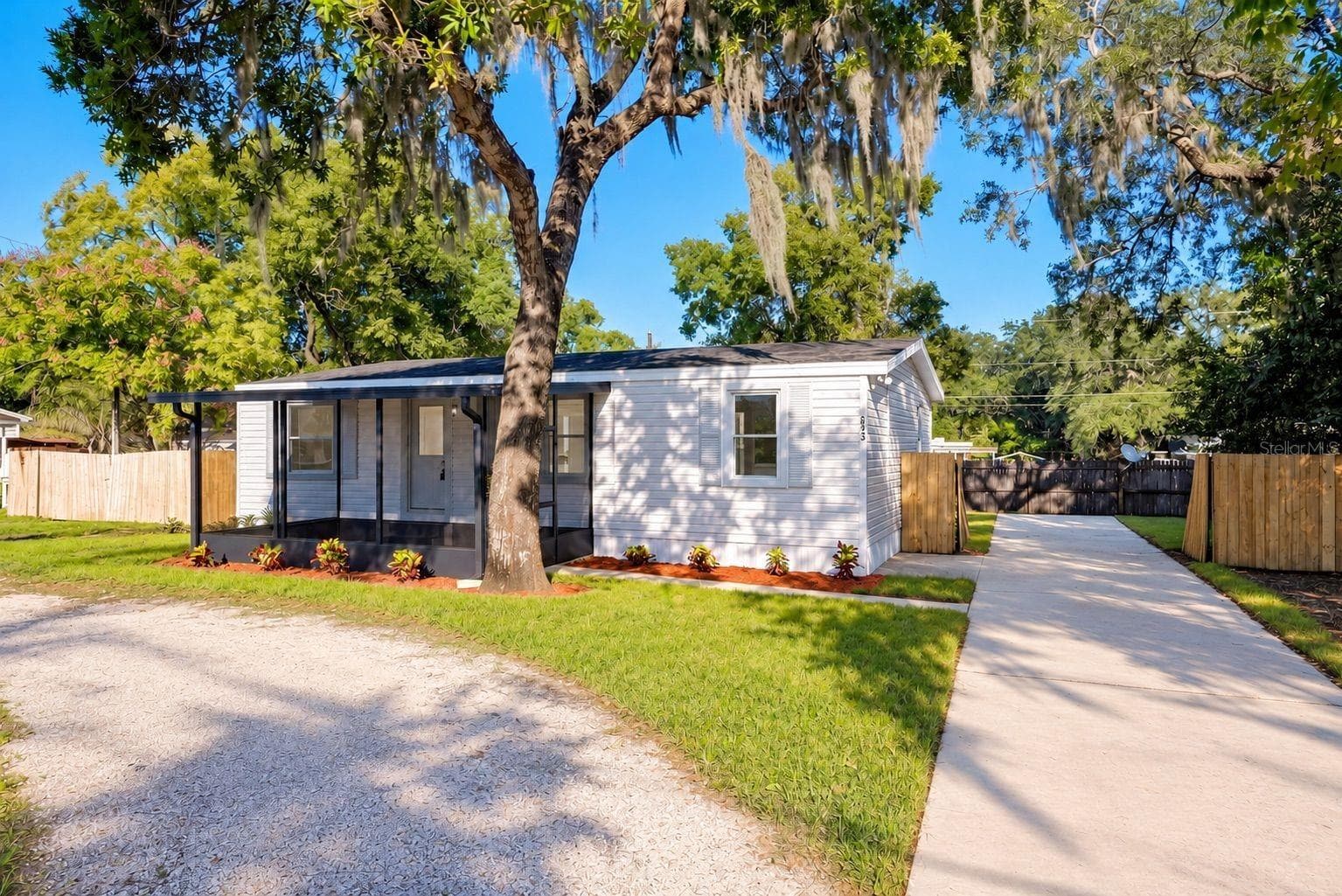 Single Family Residence at 870 WOLF TRL, CASSELBERRY, photo 2 of 33