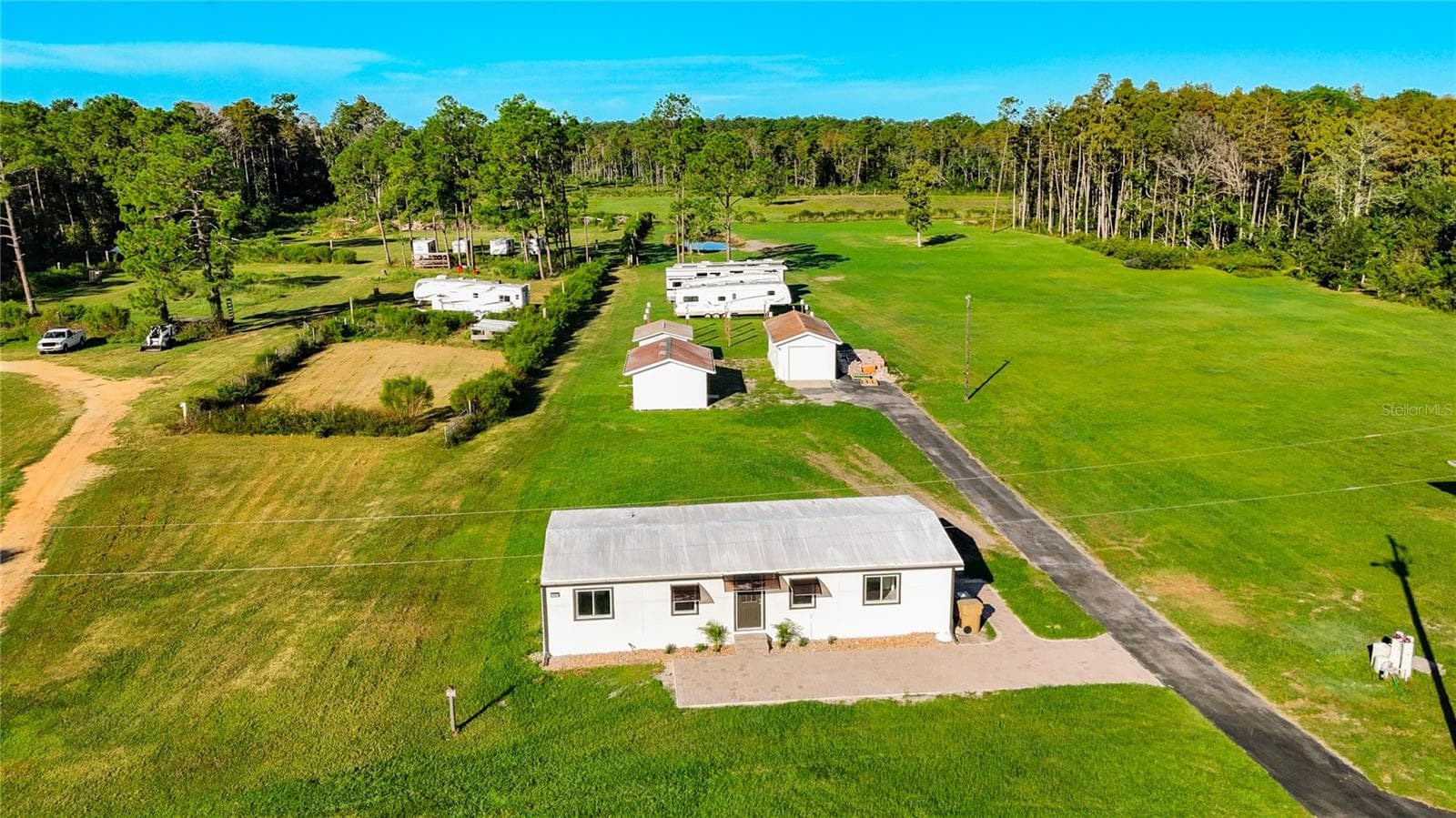 Manufactured Home at 2307 STATE ROAD 33, CLERMONT, photo 13 of 77