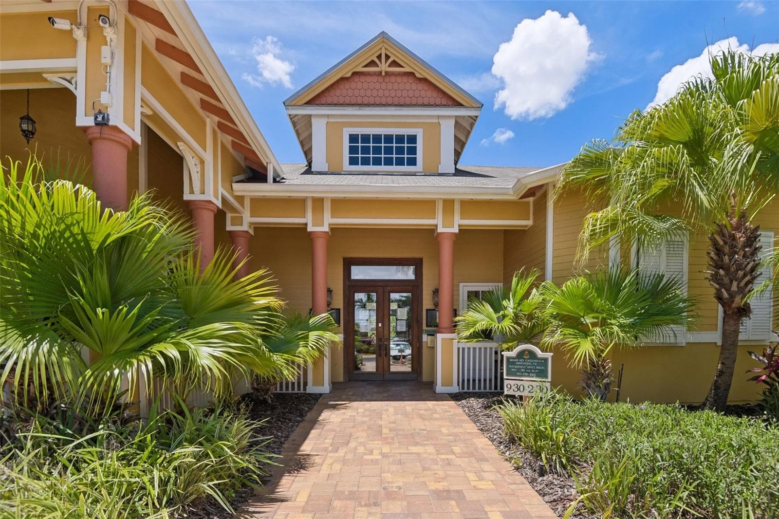 Quadruplex at 4207 S DALE MABRY HWY #2414, TAMPA, photo 3 of 27