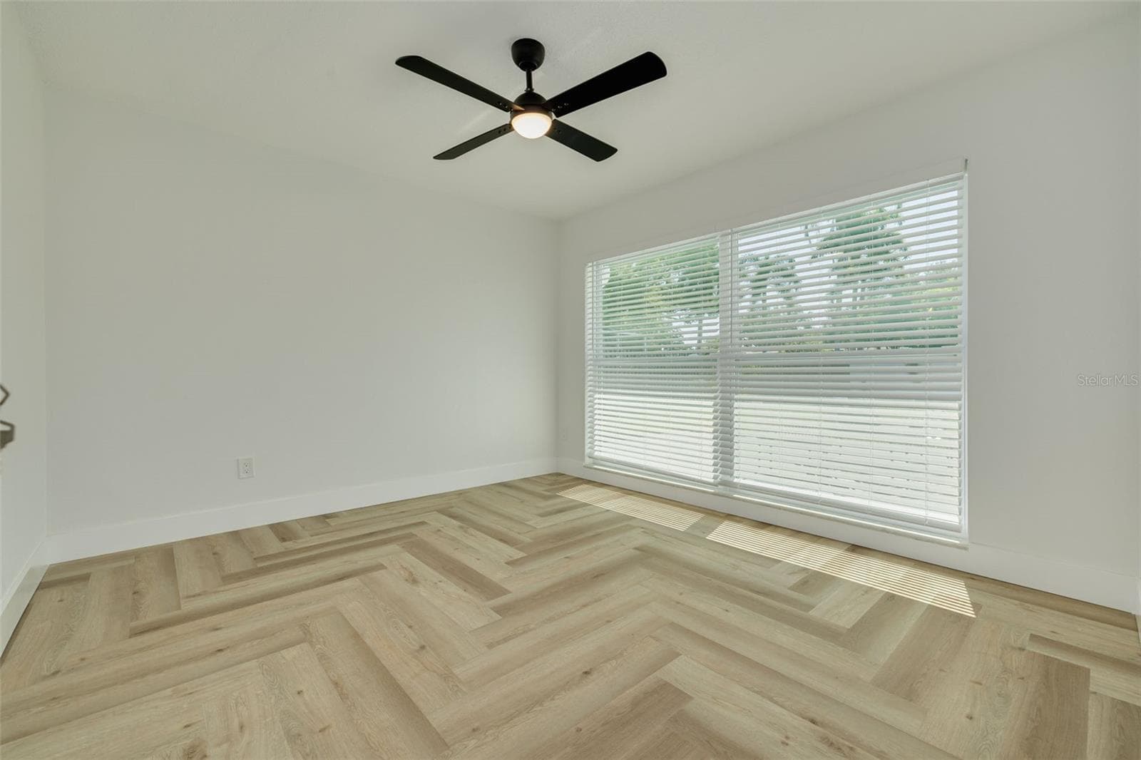 Single Family Residence at 2291 GROVEWOOD RD, CLEARWATER, photo 28 of 36