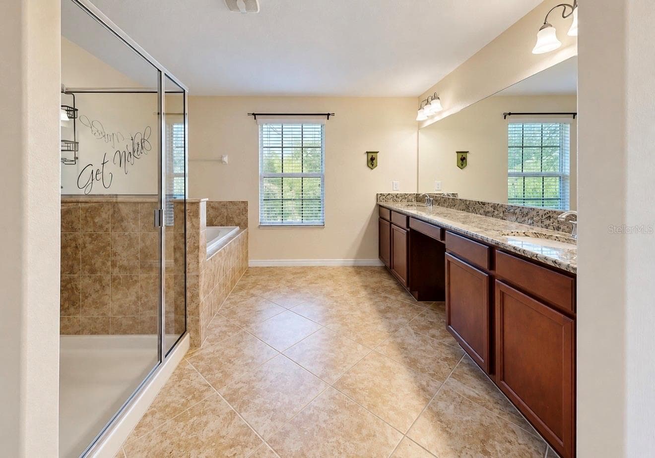 Single Family Residence at 12130 STREAMBED DR, RIVERVIEW, photo 32 of 72