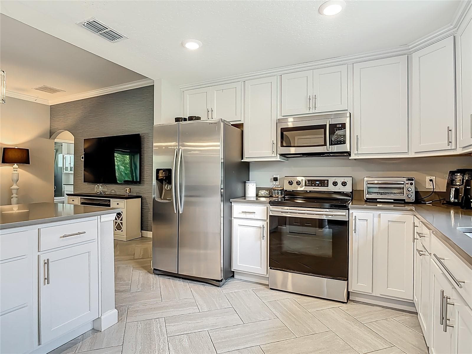 Ooen Kitchen - 108 PALMIRA RD, DEBARY