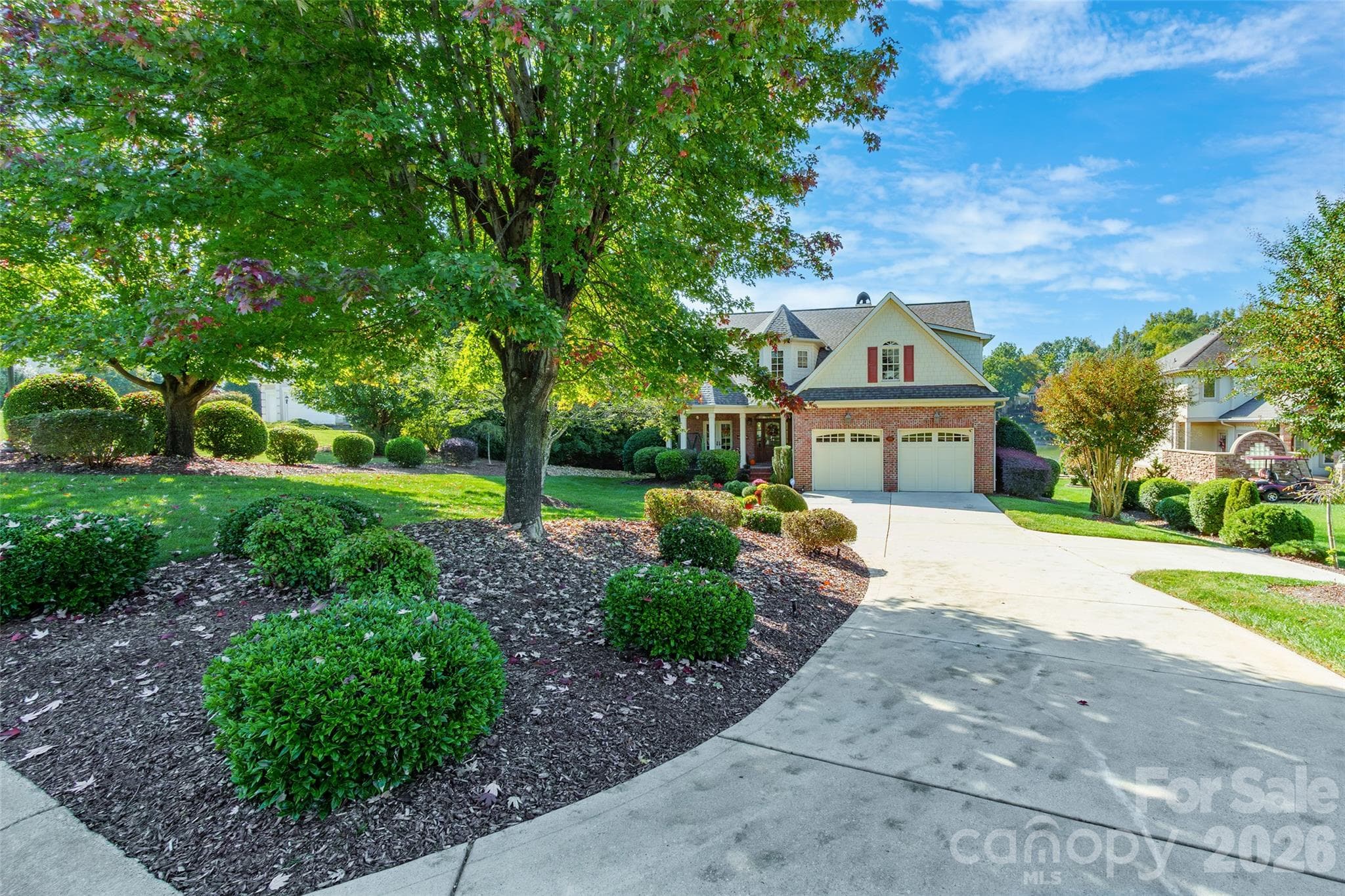 Long welcoming driveway for friends and family to park. - 185 E Tattersall Drive, Statesville