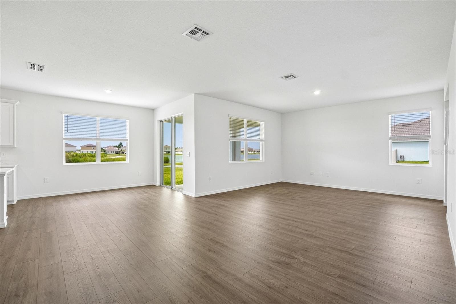 Single Family Residence at 5368 CLOUDBERRY AVE, LAKELAND, photo 10 of 42