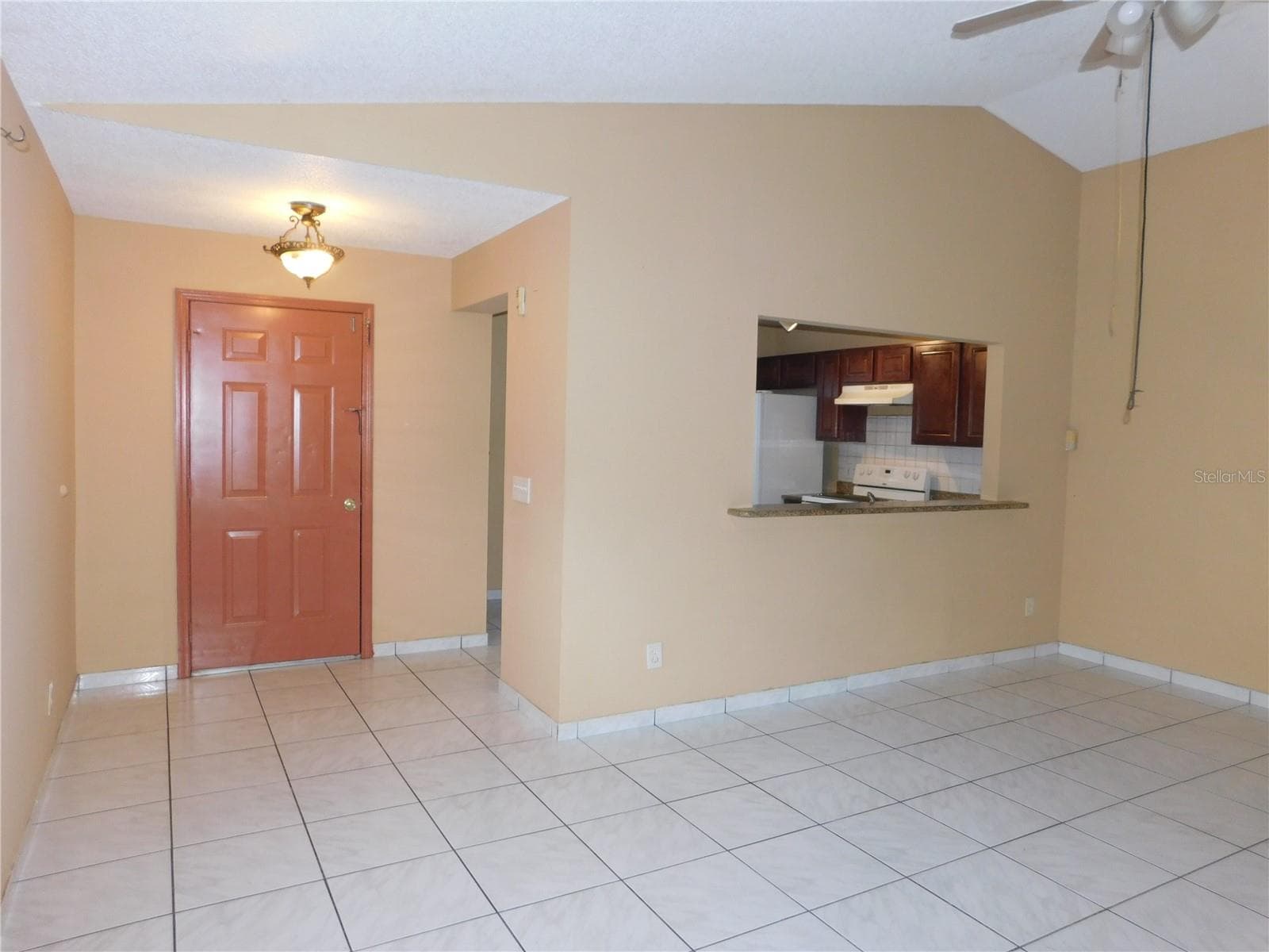 Single Family Residence at 2826 RIDGE COVE CT, ORLANDO, photo 4 of 17