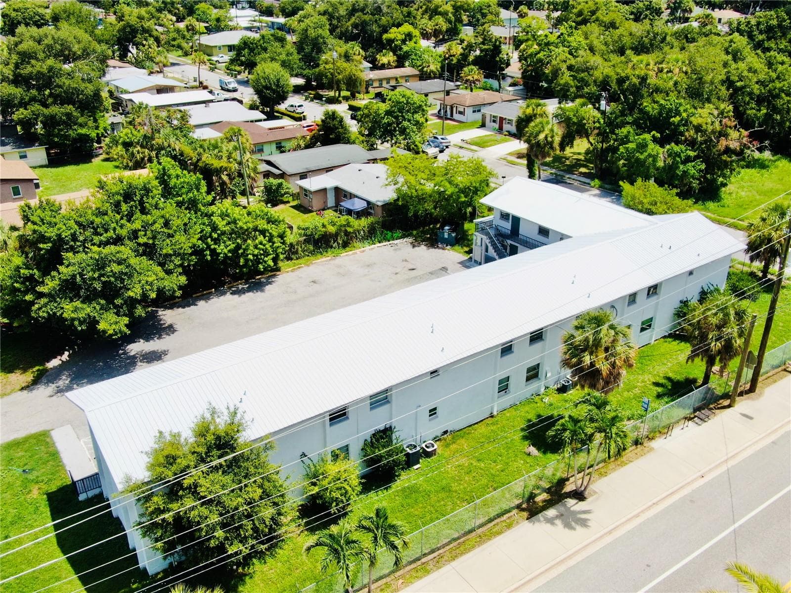 Multi-Family 5+ at 2700 PALMADELIA AVE, SARASOTA, photo 4 of 15
