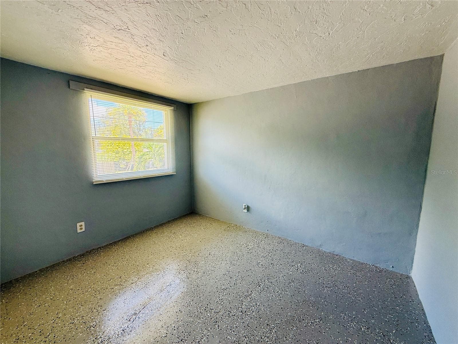 Multi-Family 5+ at 2700 PALMADELIA AVE, SARASOTA, photo 8 of 15