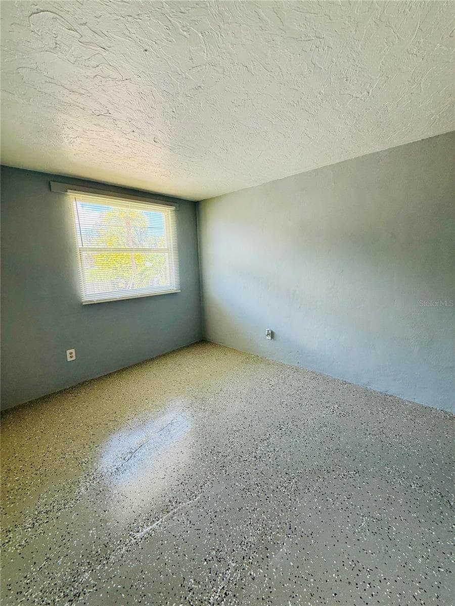 Multi-Family 5+ at 2700 PALMADELIA AVE, SARASOTA, photo 10 of 15