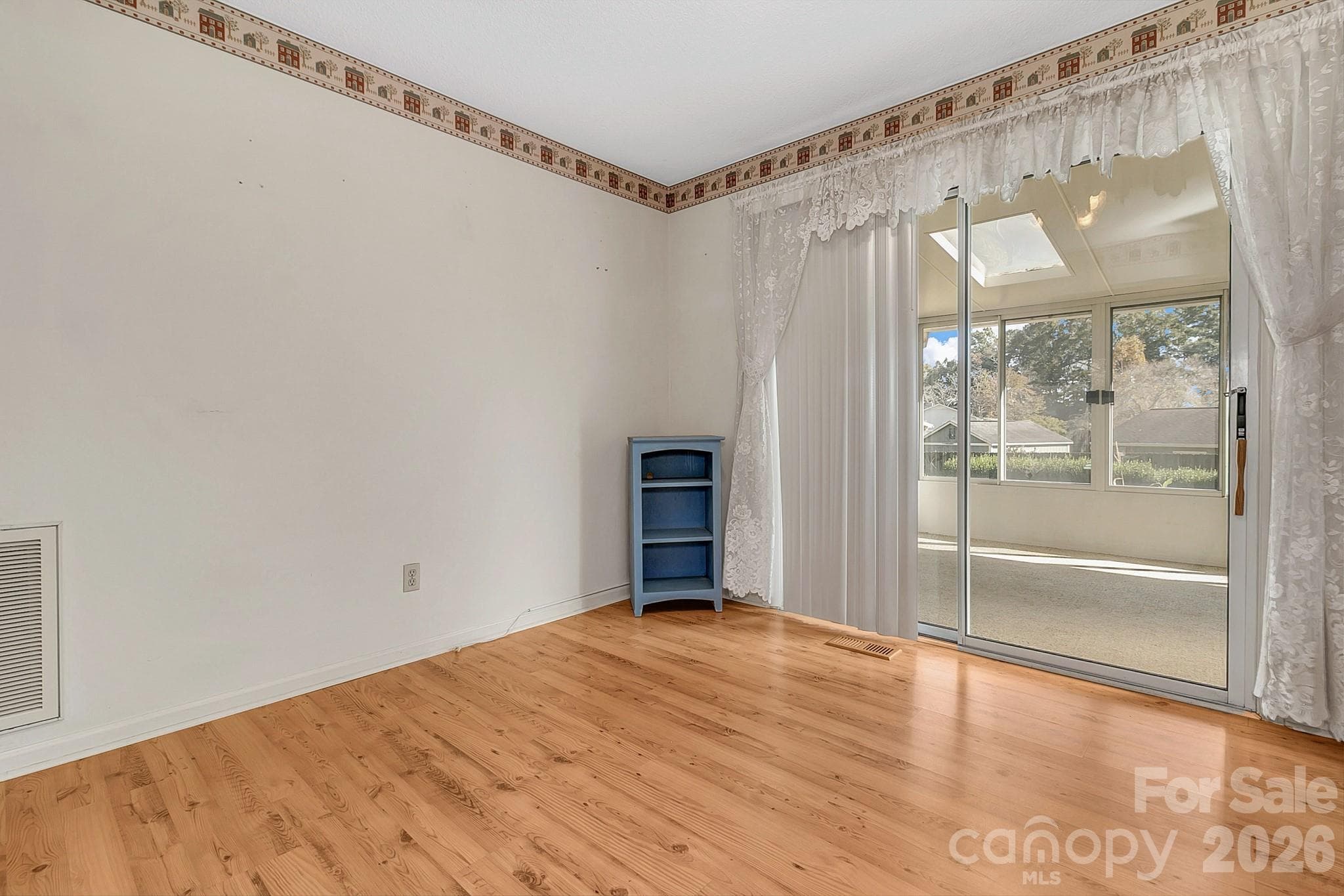 Dining area w/sunroom access - 1 Dewberry Lane, Hendersonville