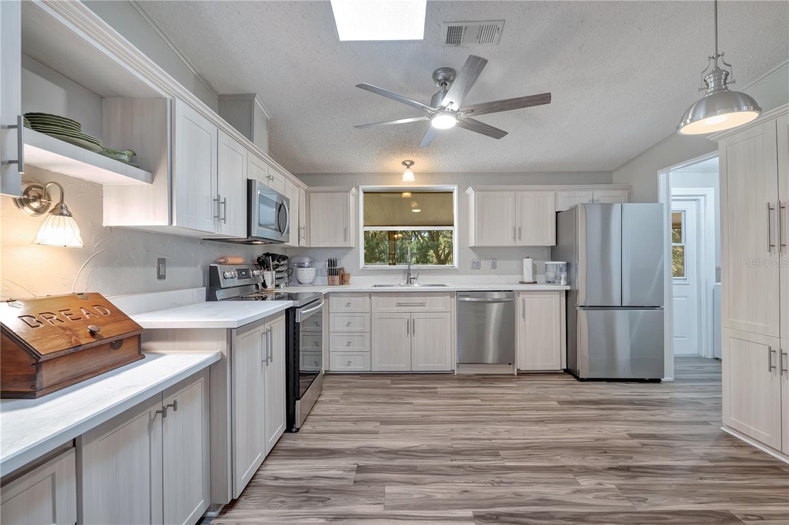 Single Family Residence at 37820 RIDGECREST LN, LADY LAKE, photo 12 of 37