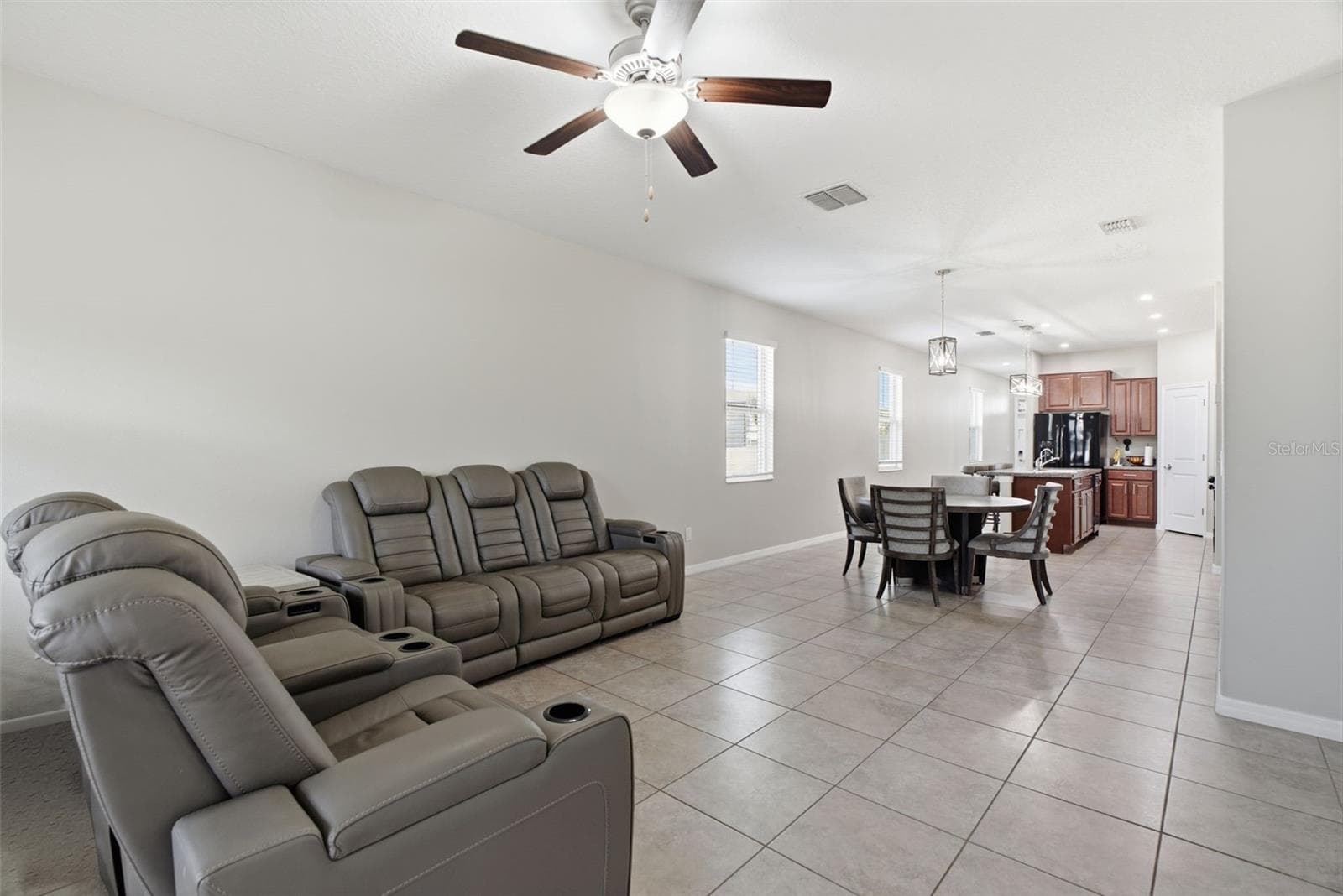 Single Family Residence at 9049 SHADYSIDE LN, LAND O LAKES, photo 18 of 39