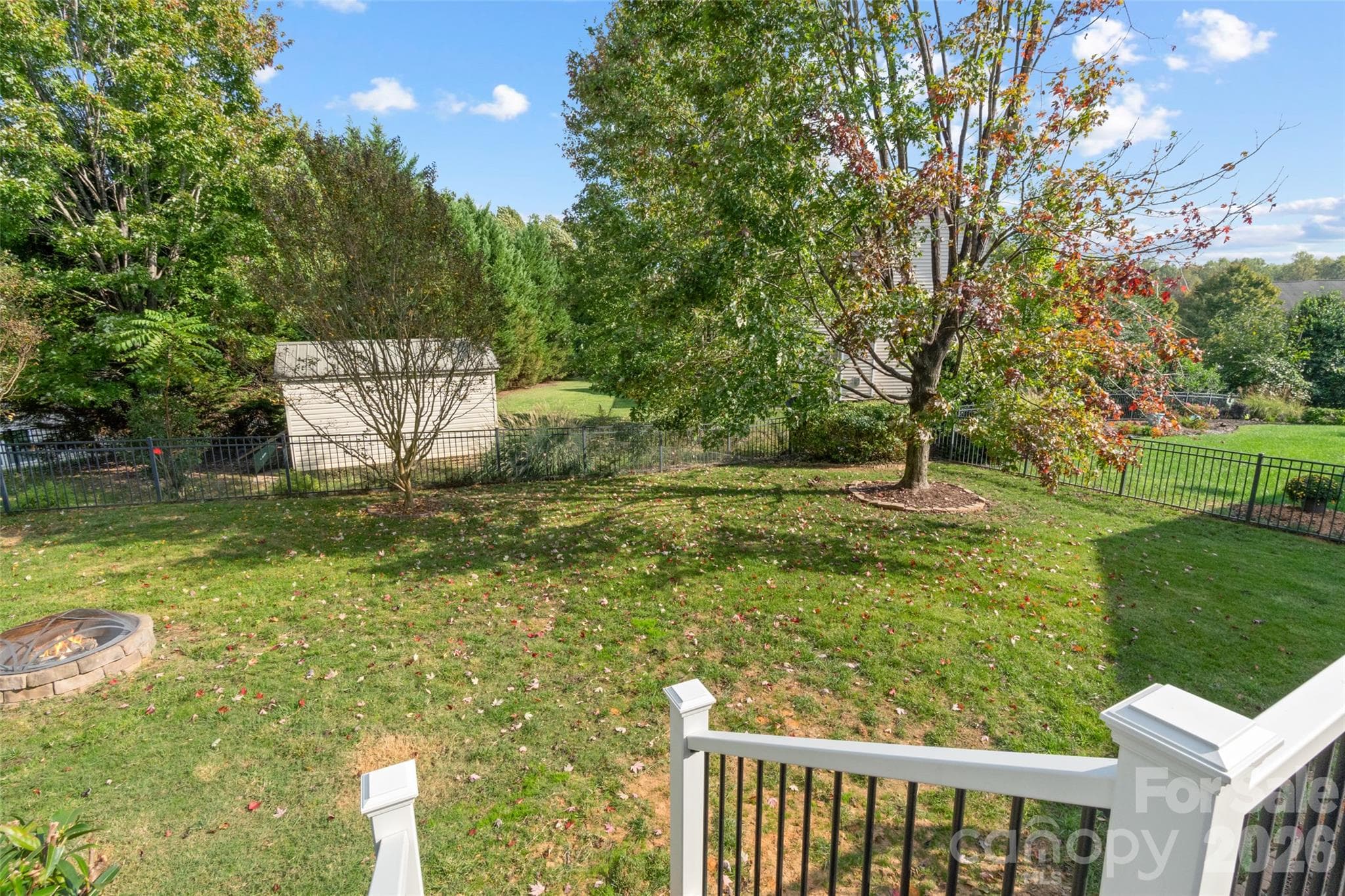beautiful level back yard - 837 Lion Lane, Fort Mill