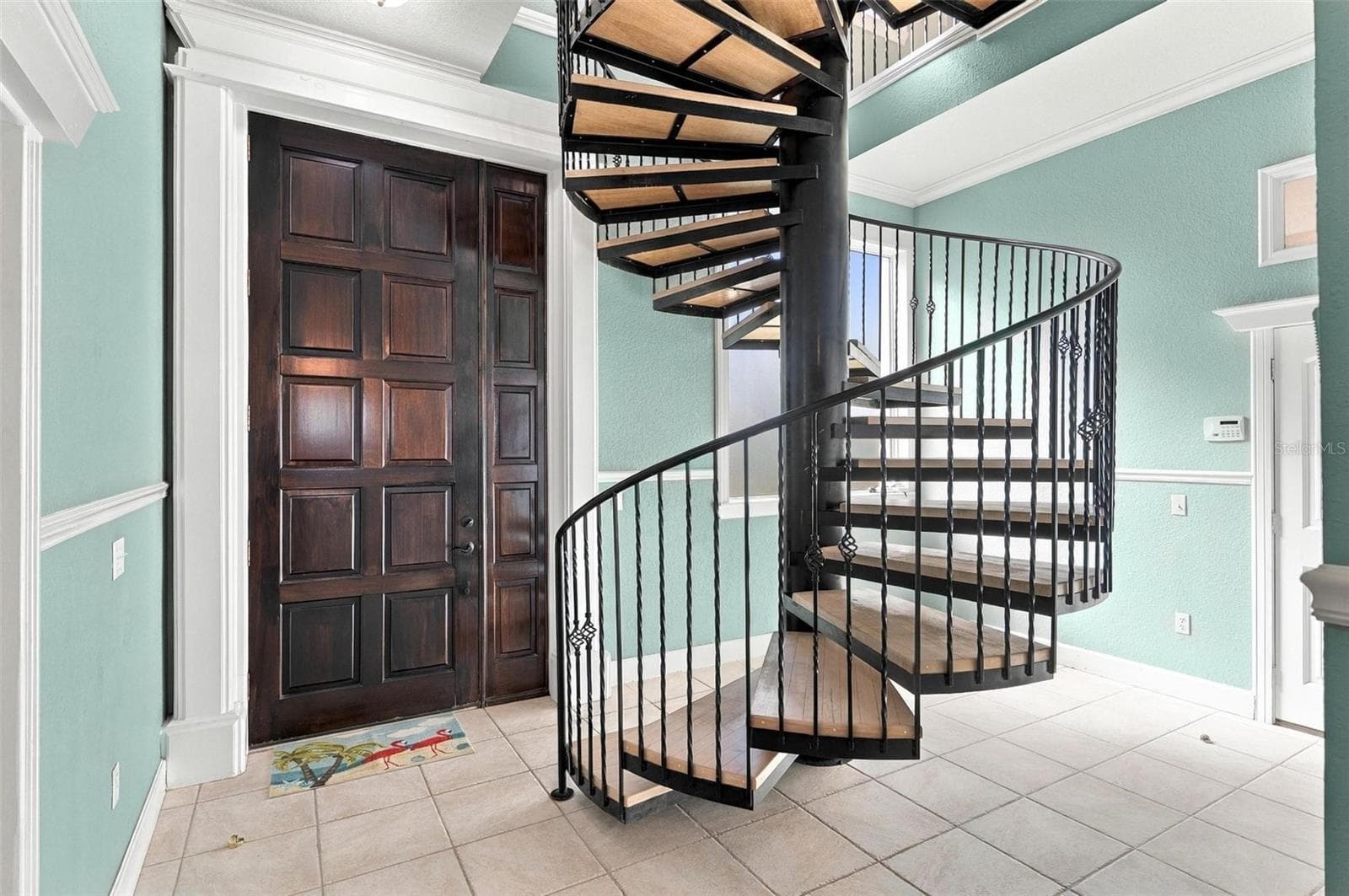 Main foyer - 2101 N OCEAN SHORE BLVD, FLAGLER BEACH