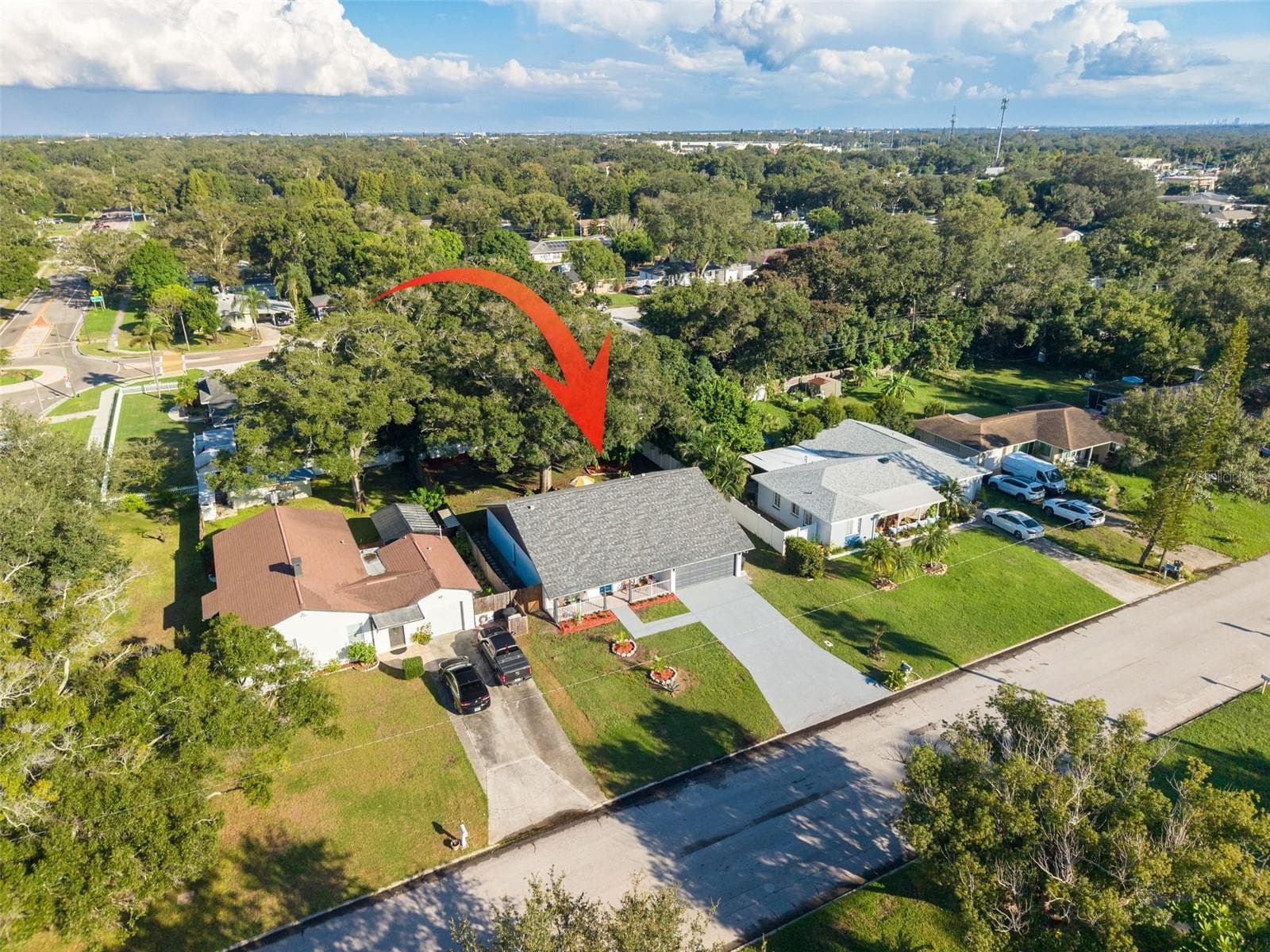 Single Family Residence at 5 S JUPITER AVE, CLEARWATER, photo 5 of 30