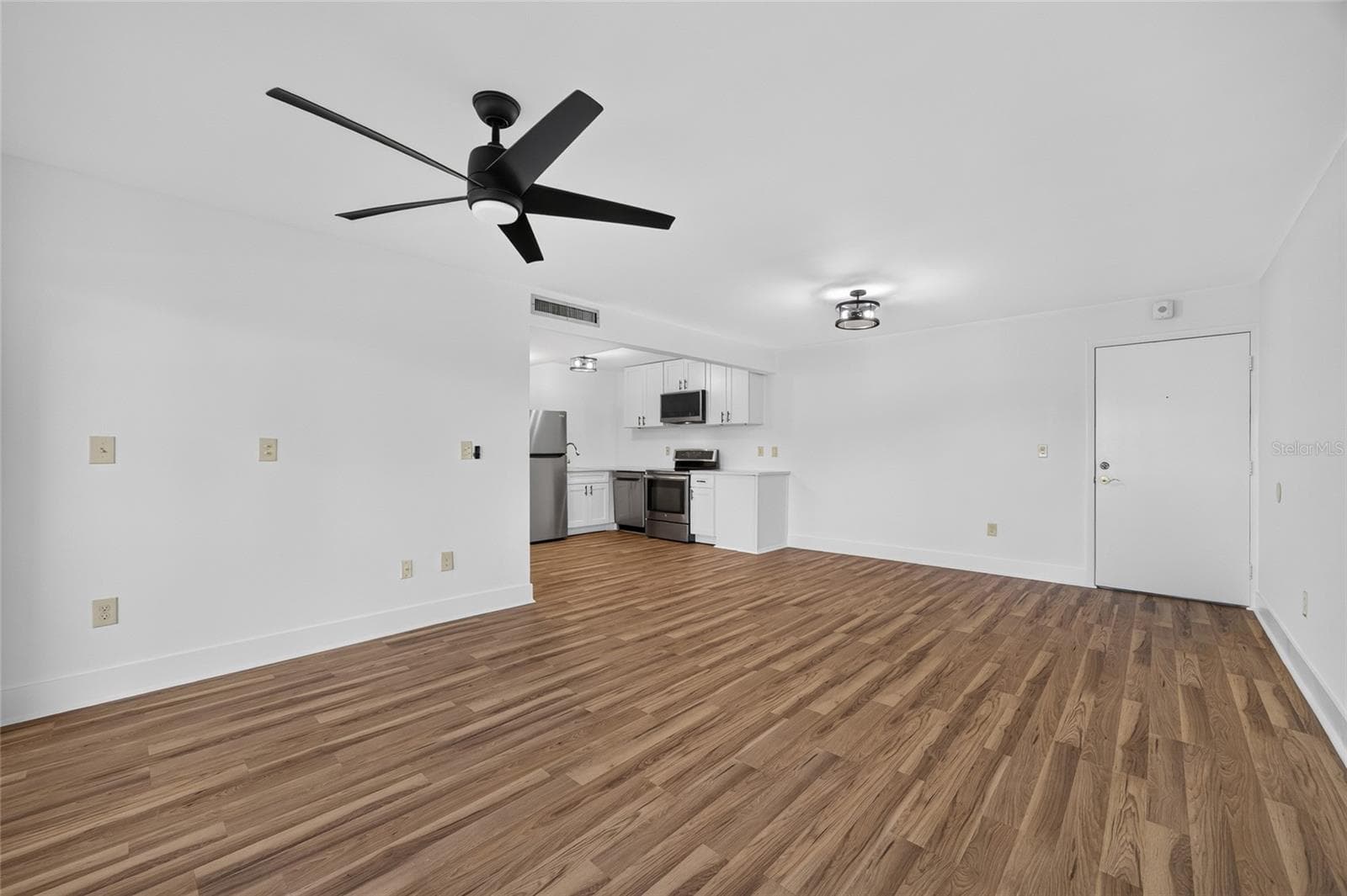 Condominium at 21260 BRINSON AVE #303, PORT CHARLOTTE, photo 7 of 35