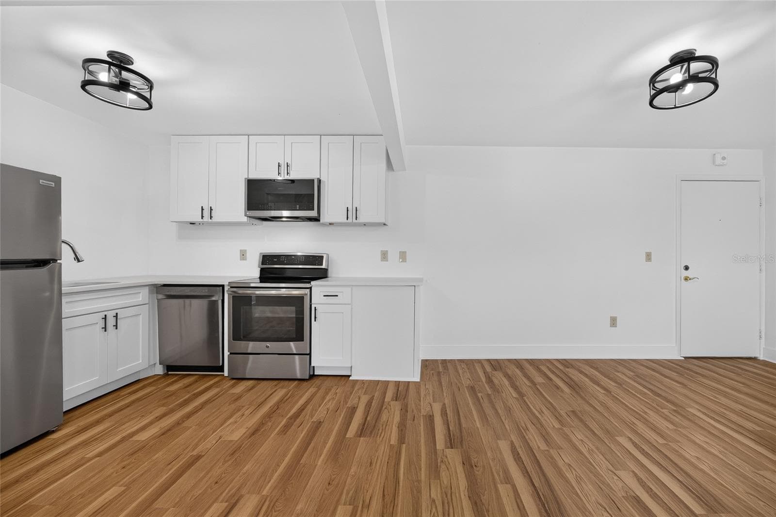 Condominium at 21260 BRINSON AVE #303, PORT CHARLOTTE, photo 8 of 35