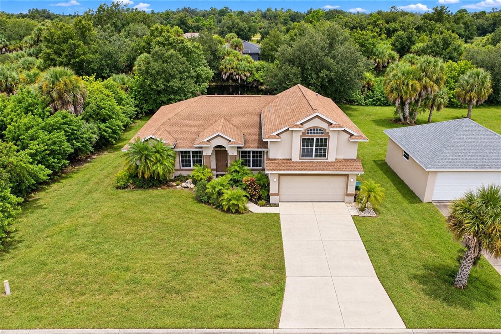447 RAVENSWOOD BLVD