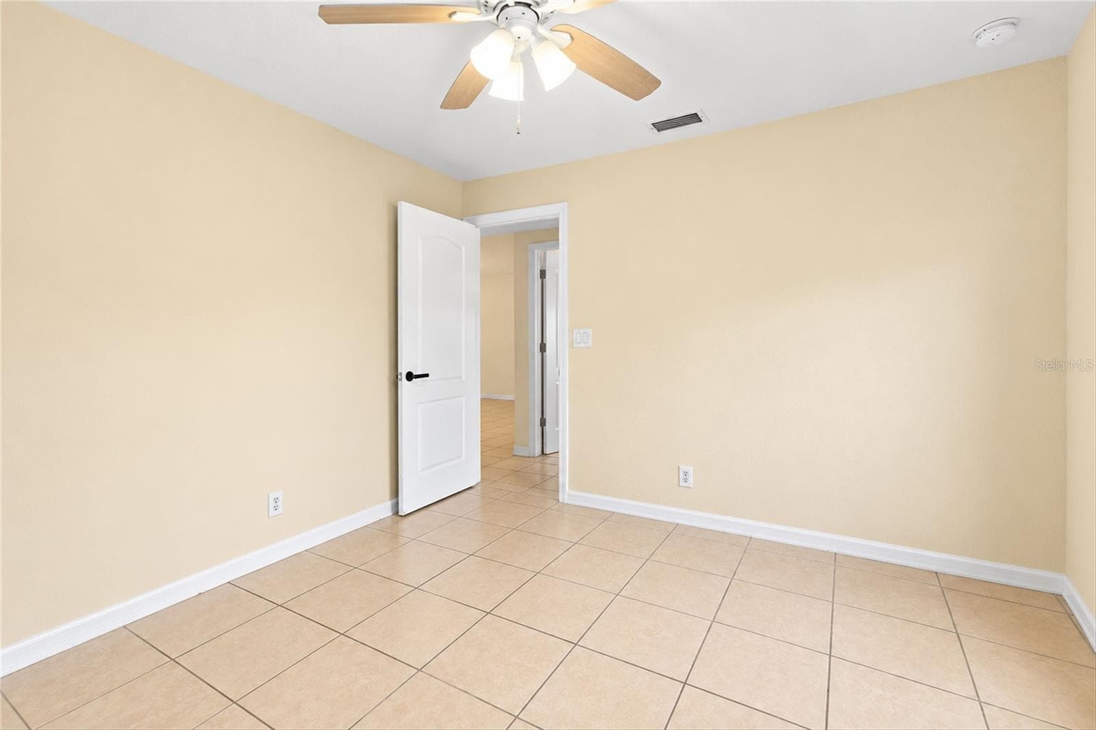 Single Family Residence at 447 RAVENSWOOD BLVD, PORT CHARLOTTE, photo 28 of 45