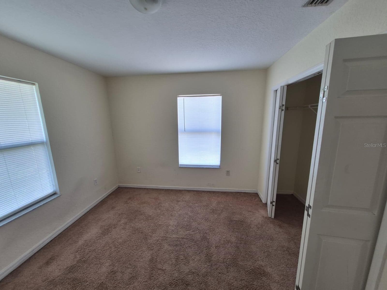 Single Family Residence at 25 DOGWOOD DRIVE CIR, OCALA, photo 2 of 7
