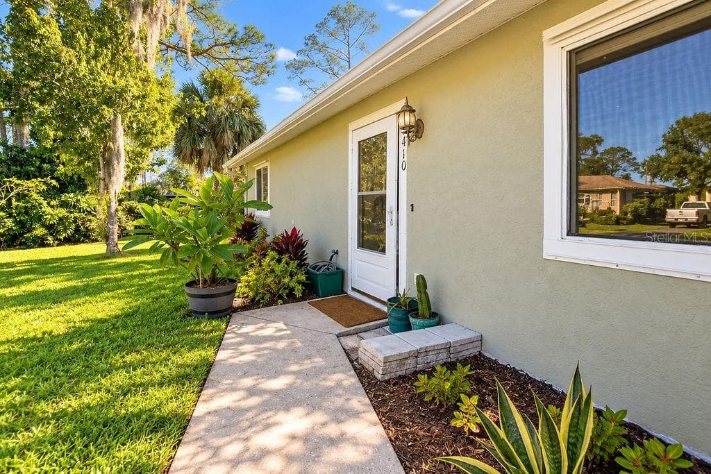 Single Family Residence at 2410 UNITY TREE DR, EDGEWATER, photo 5 of 40