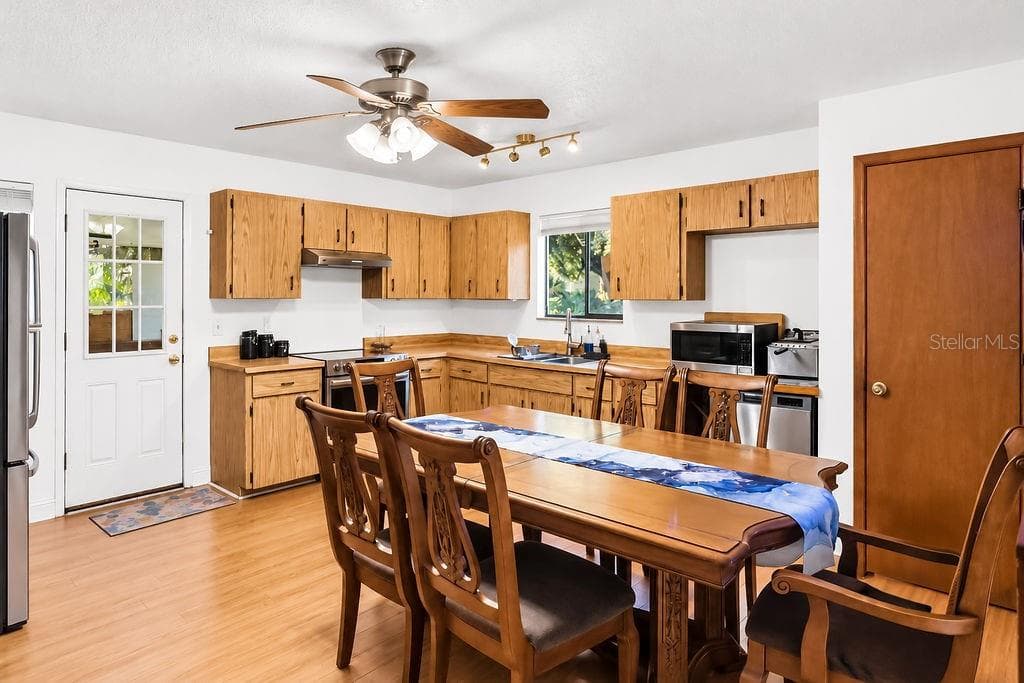Single Family Residence at 2410 UNITY TREE DR, EDGEWATER, photo 9 of 40