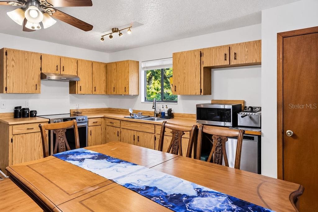 Single Family Residence at 2410 UNITY TREE DR, EDGEWATER, photo 11 of 40