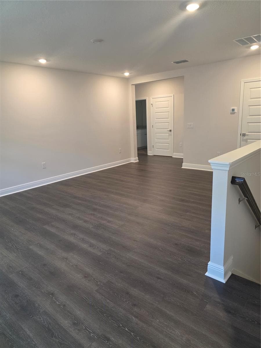 Single Family Residence at 11845 SHINE VIEW LN, WINTER GARDEN, photo 4 of 44