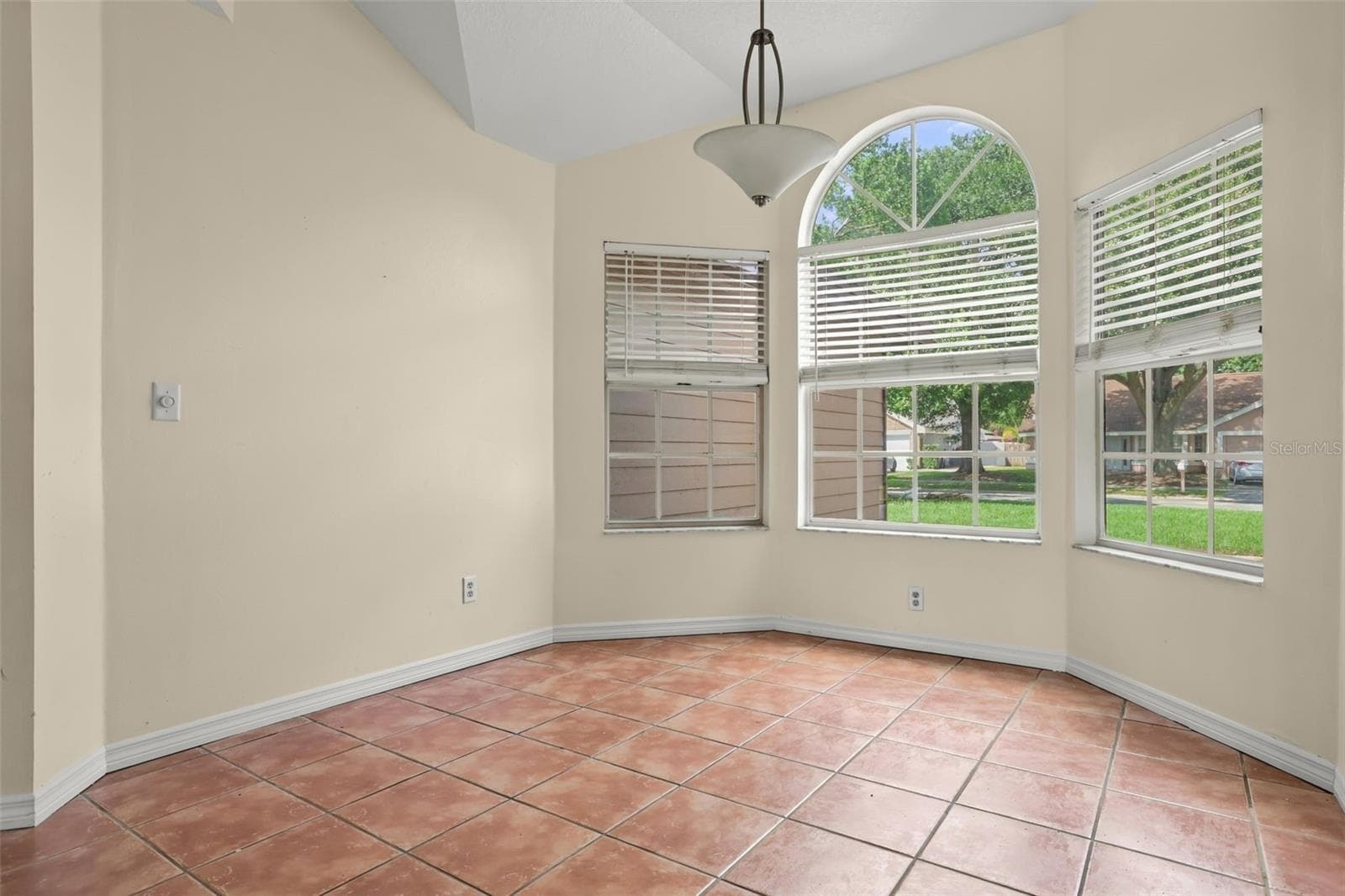 Single Family Residence at 2507 DOVETAIL DR, OCOEE, photo 5 of 28