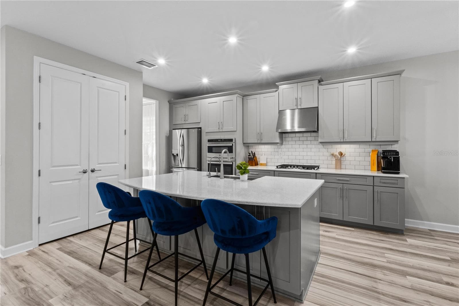 Single Family Residence at 9113 LUNA LN, SARASOTA, photo 16 of 95