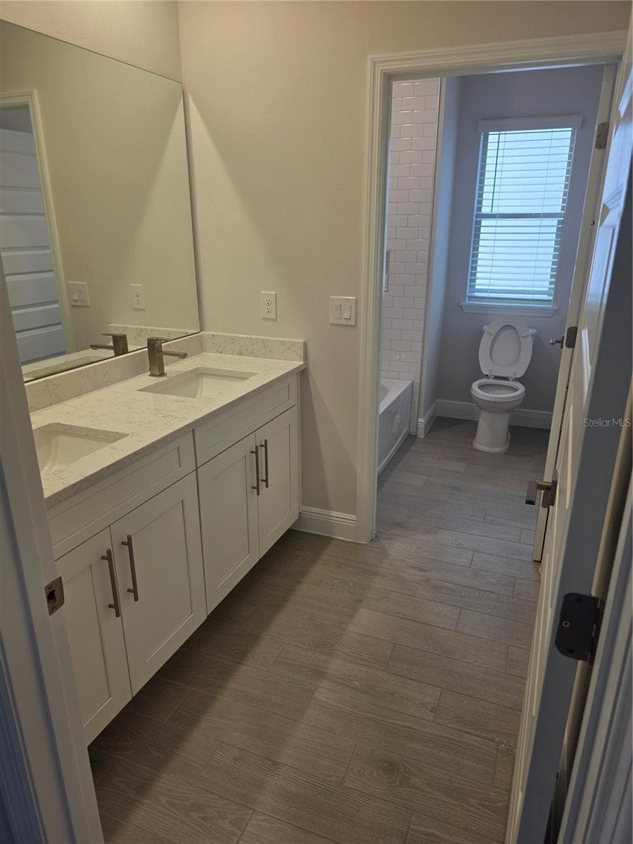 Single Family Residence at 11851 SHINE VIEW LN, WINTER GARDEN, photo 14 of 76