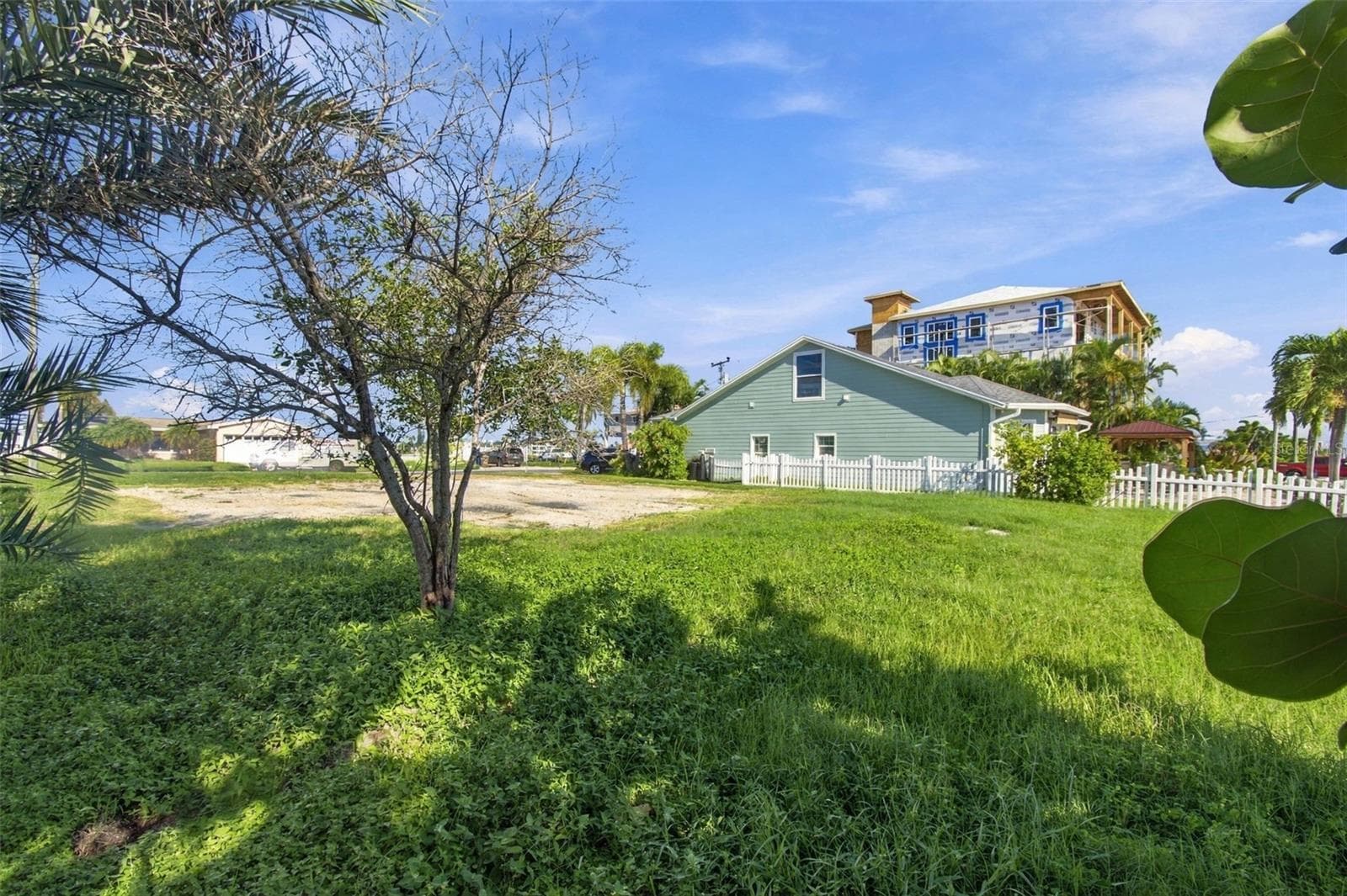 Land at 553 CRYSTAL DR, MADEIRA BEACH, photo 11 of 35