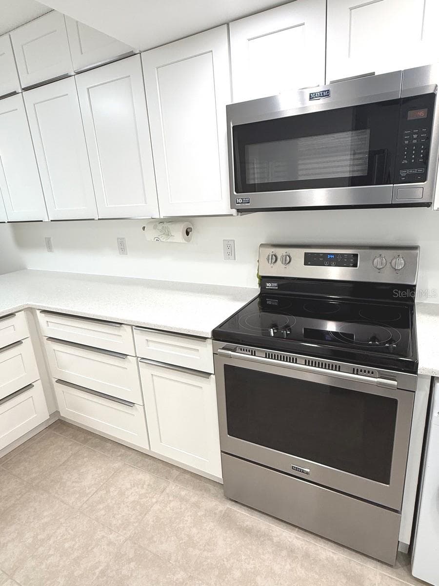 UPDATED to PERFECTION - 215 VALENCIA BLVD #107, BELLEAIR BLUFFS