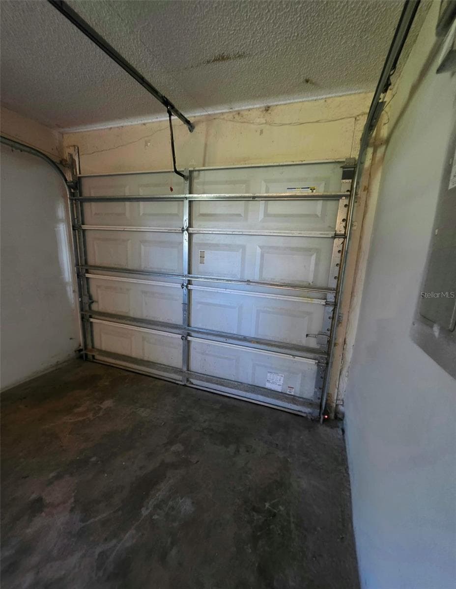 Garage - 319 OAK TRACK PASS, OCALA