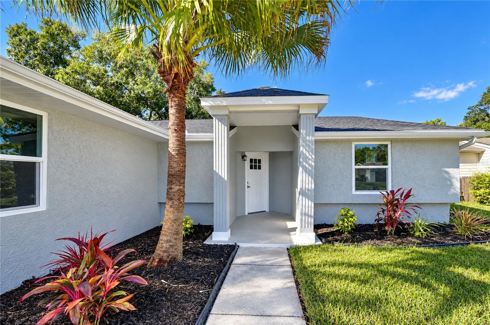 Single Family Residence at 404 LAKEVIEW DR, OLDSMAR, photo 8 of 56