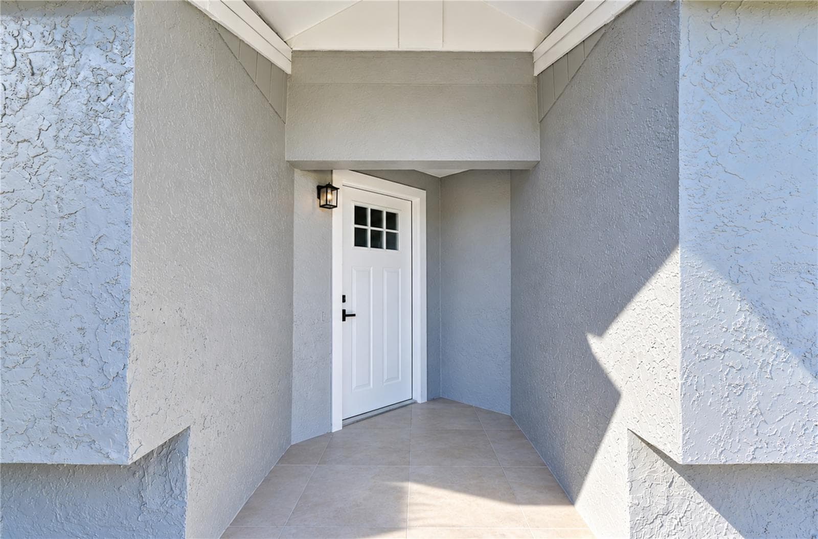 Single Family Residence at 404 LAKEVIEW DR, OLDSMAR, photo 10 of 56