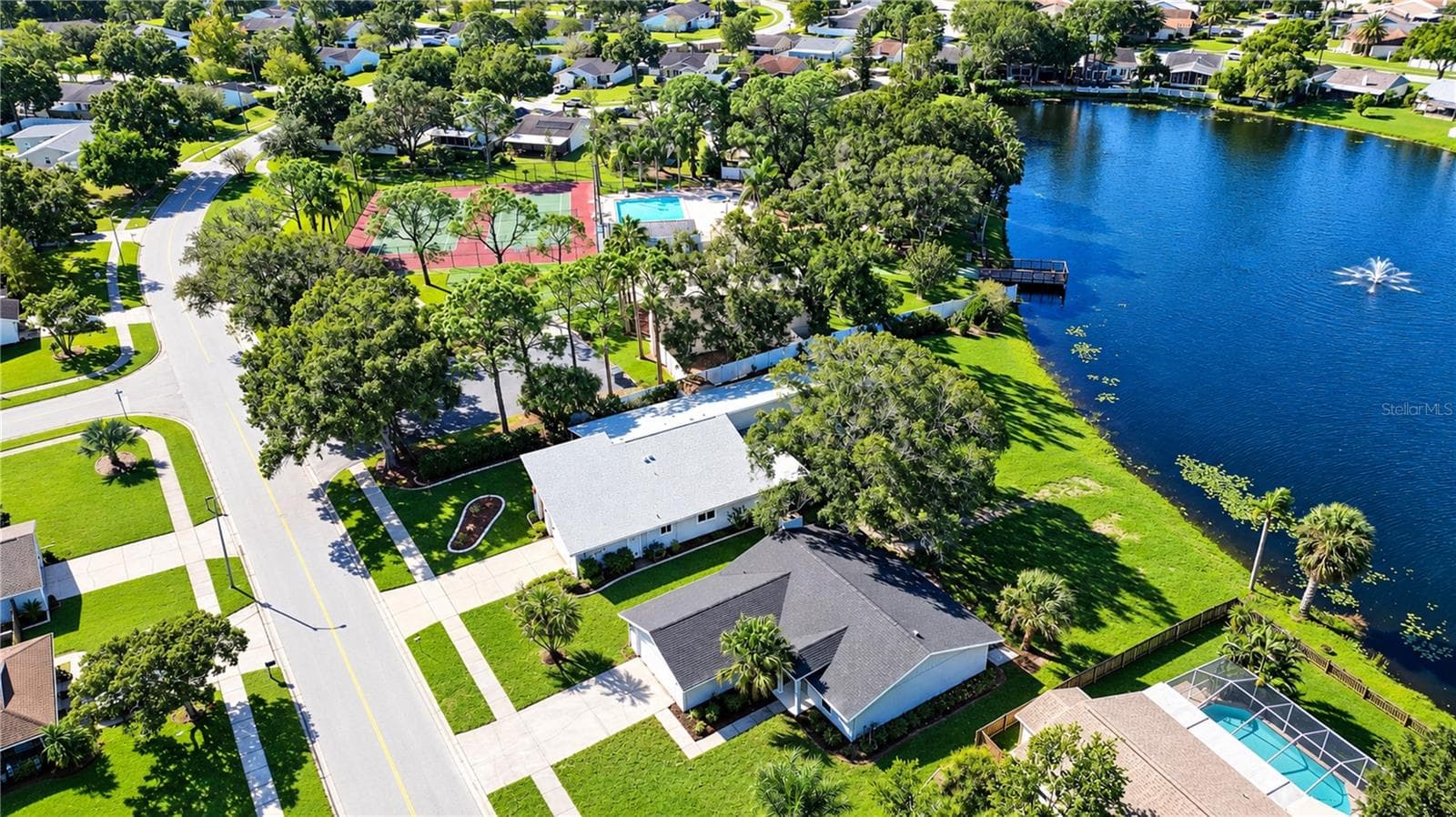 Single Family Residence at 404 LAKEVIEW DR, OLDSMAR, photo 55 of 56