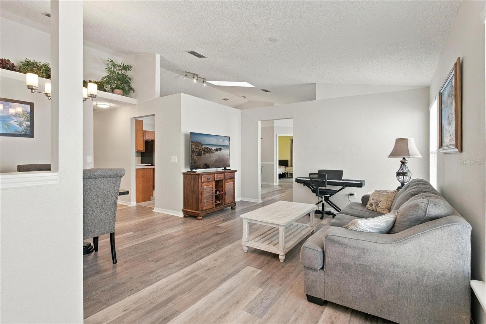 Walk Into Your Open Living/Dining Area - 945 CLEAR CREEK CIR, CLERMONT