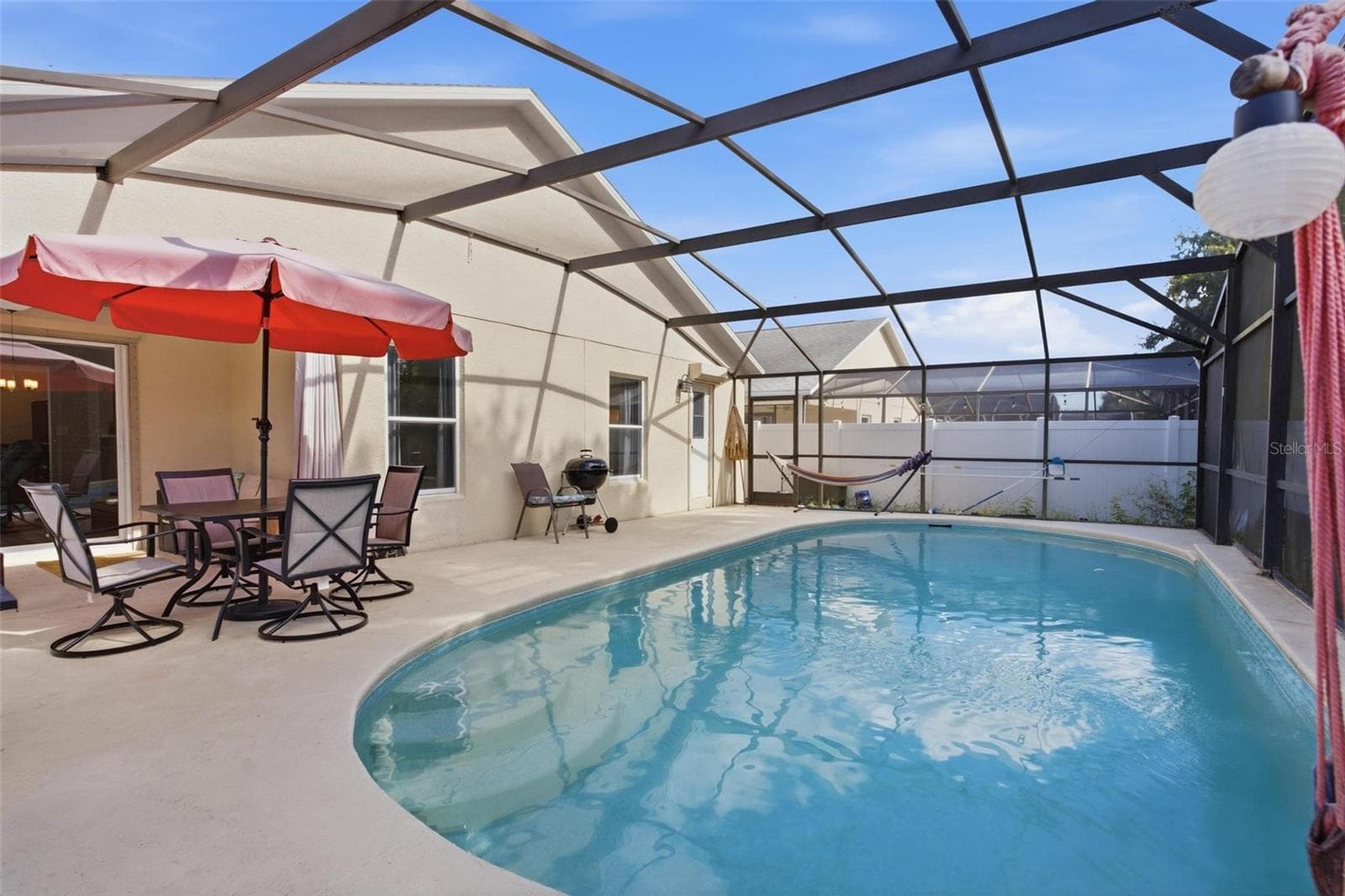 Pool With Screen Enclosure - 945 CLEAR CREEK CIR, CLERMONT