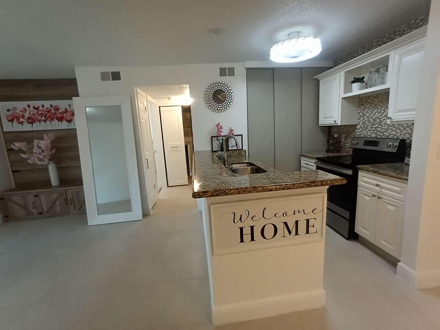 Condominium at 10024 STRAFFORD OAK CT #807, TAMPA, photo 14 of 48