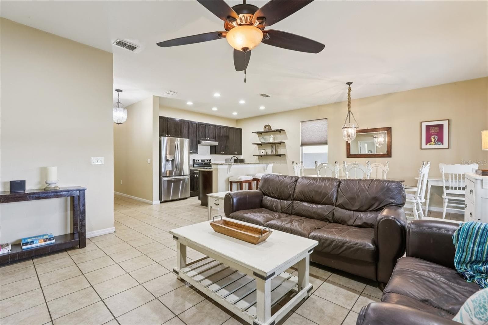 Single Family Residence at 1689 STRATHMORE CIR, MOUNT DORA, photo 10 of 37