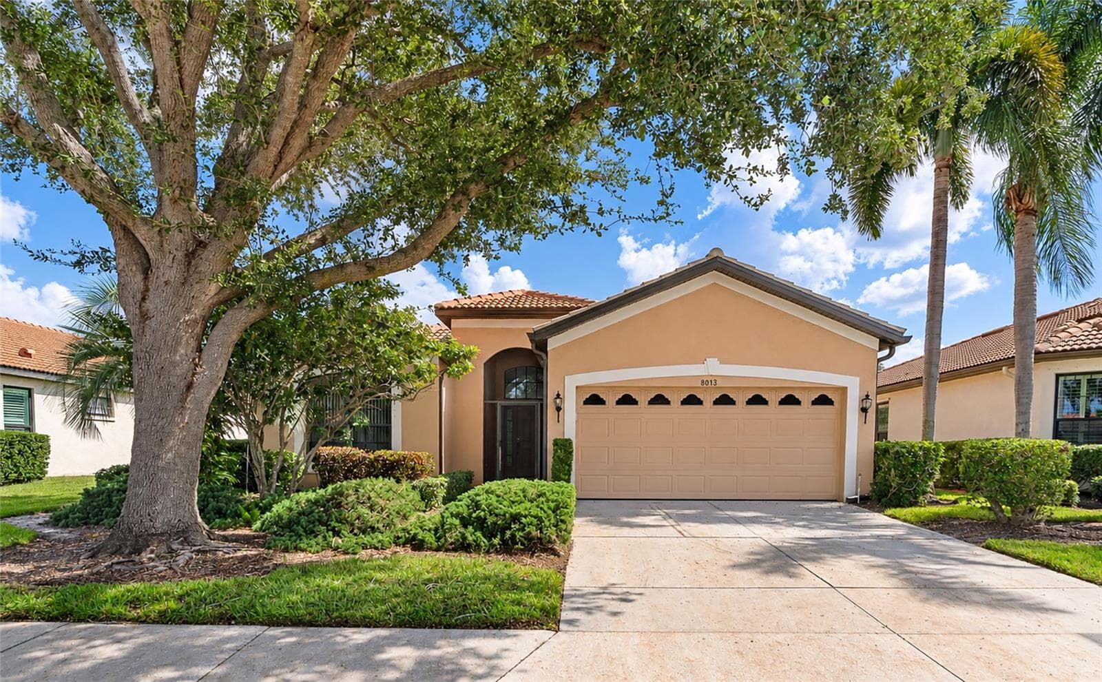 Single Family Residence at 8013 STIRLING FALLS CIR, SARASOTA, photo 2 of 56