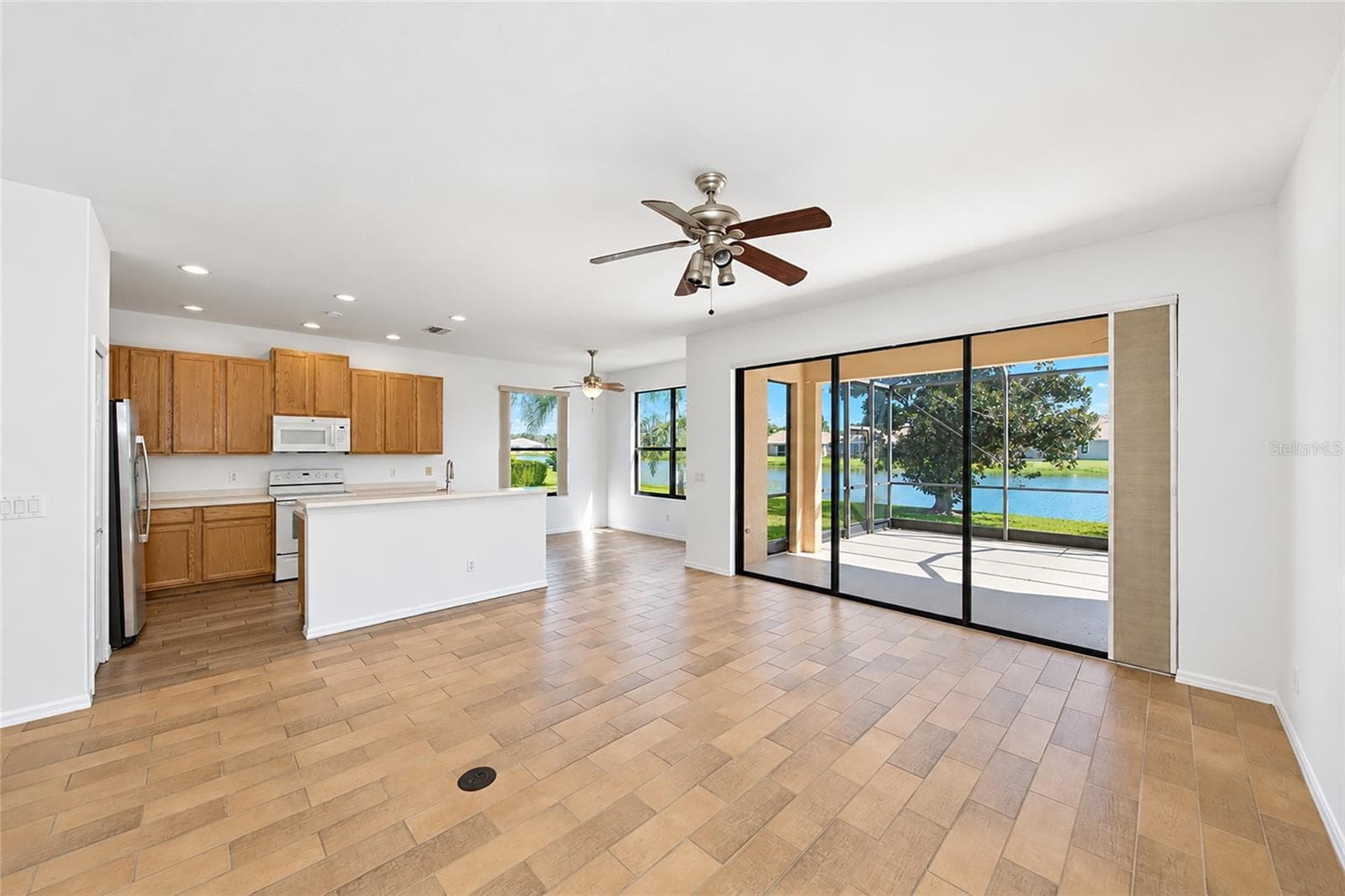 Single Family Residence at 8013 STIRLING FALLS CIR, SARASOTA, photo 7 of 56