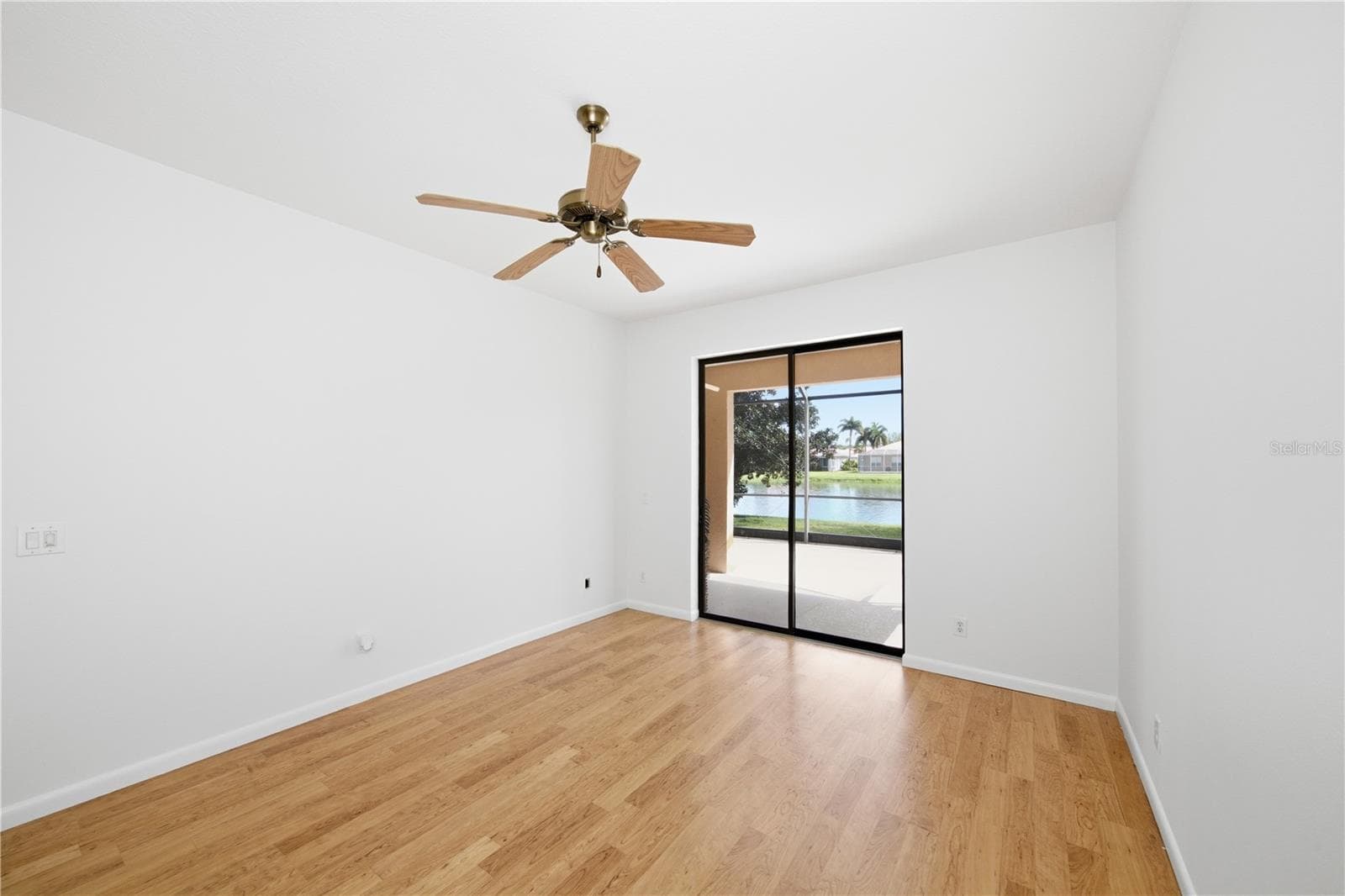 Single Family Residence at 8013 STIRLING FALLS CIR, SARASOTA, photo 26 of 56