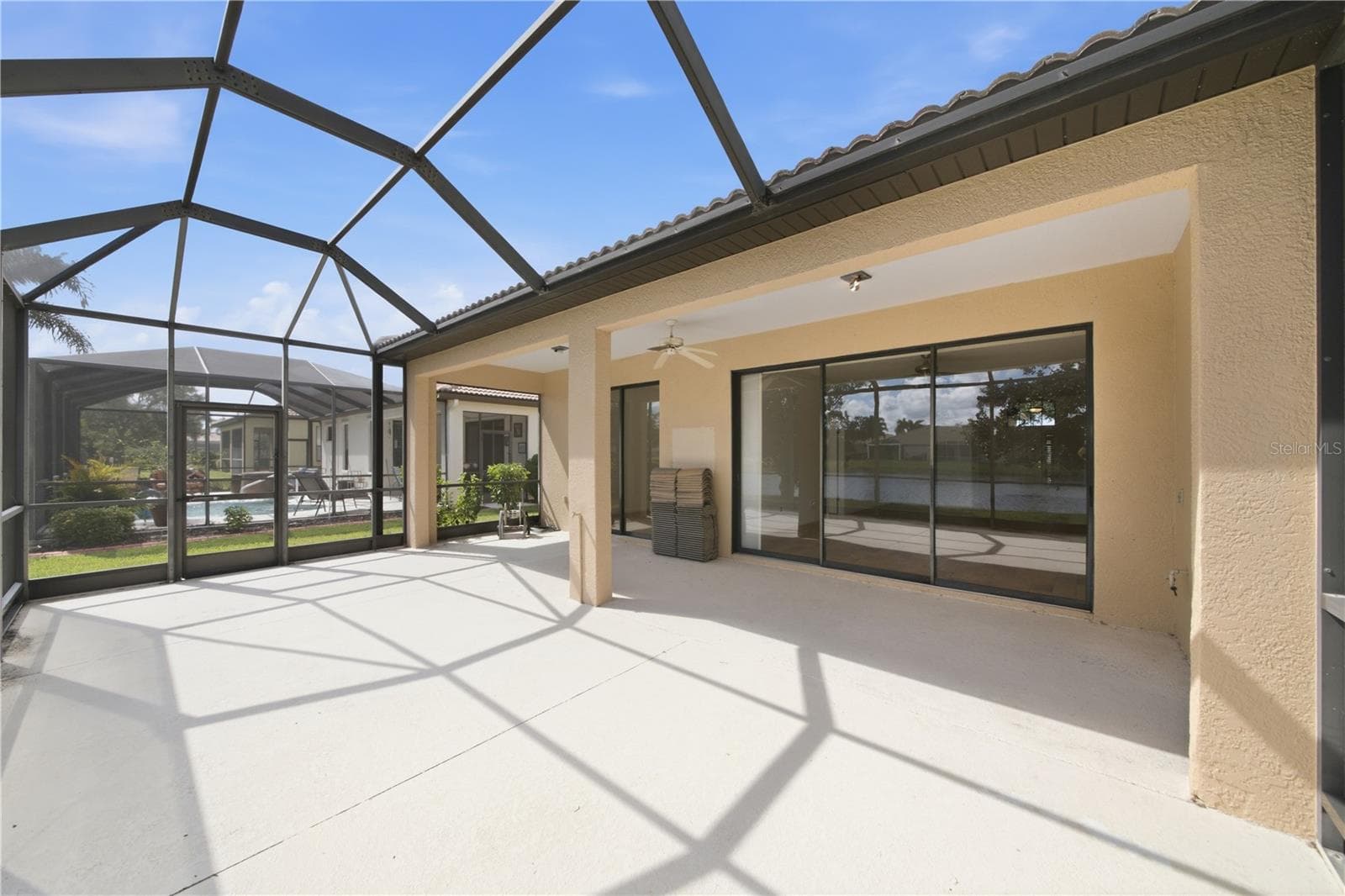 Single Family Residence at 8013 STIRLING FALLS CIR, SARASOTA, photo 39 of 56
