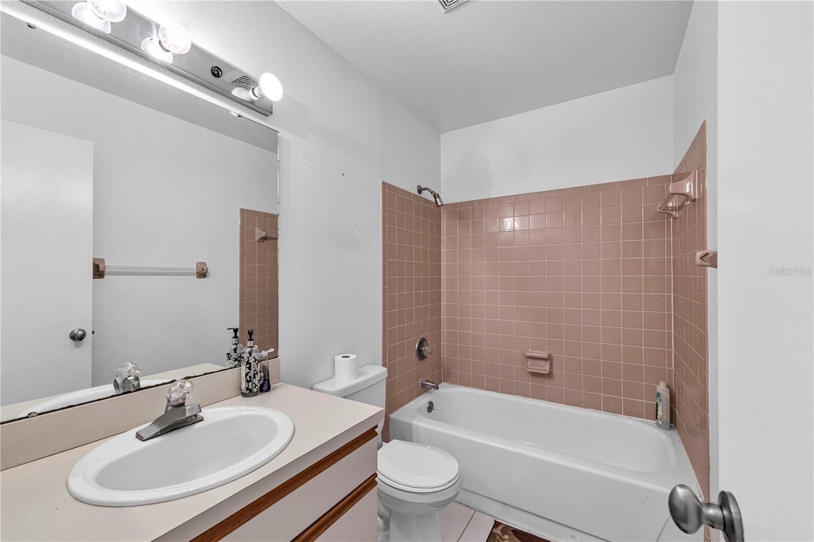 Condominium at 2050 SAN MARCOS DR SE #211, WINTER HAVEN, photo 17 of 23