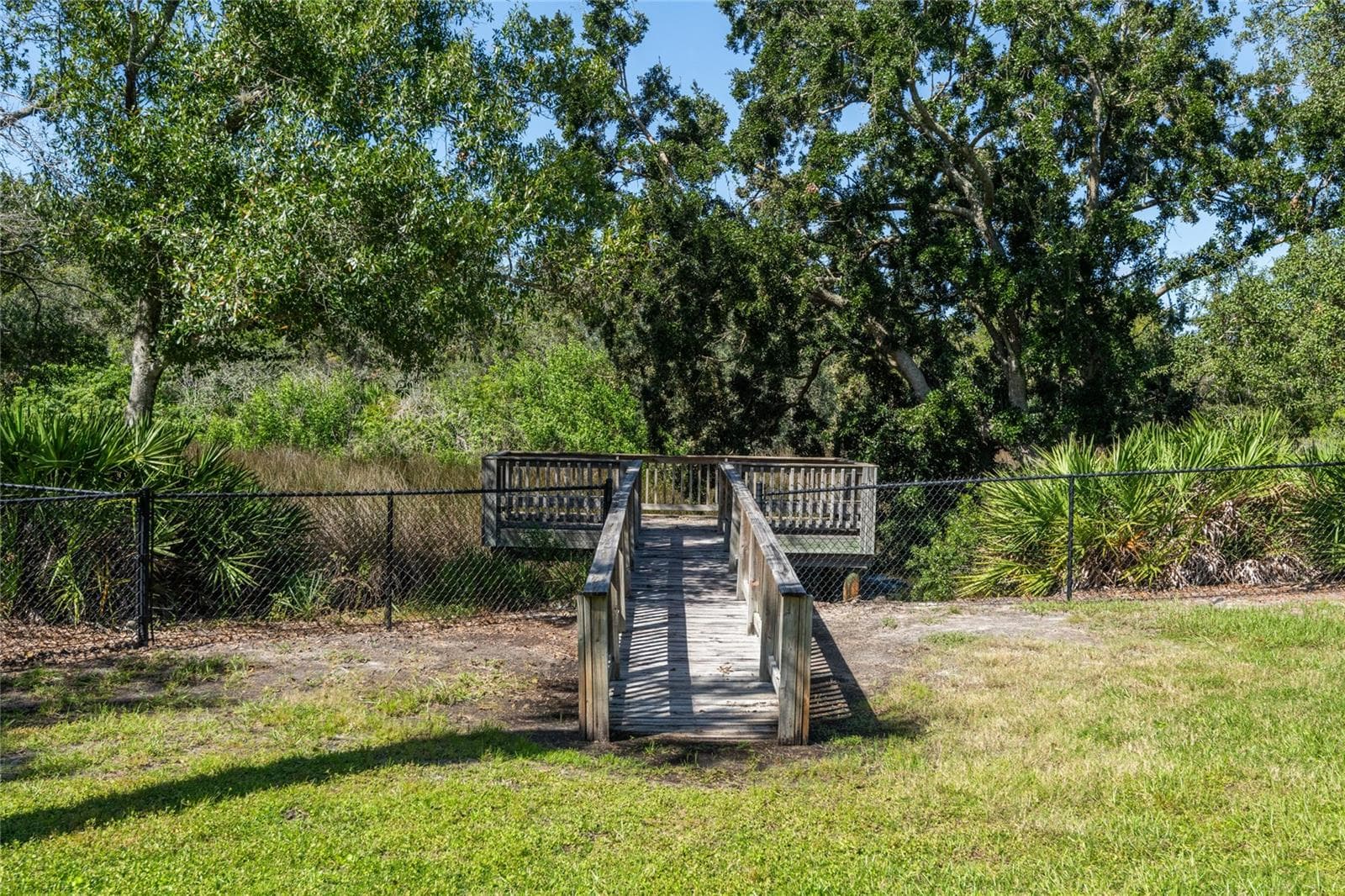 Community Boardwalk. - 10274 OASIS PALM DR, TAMPA