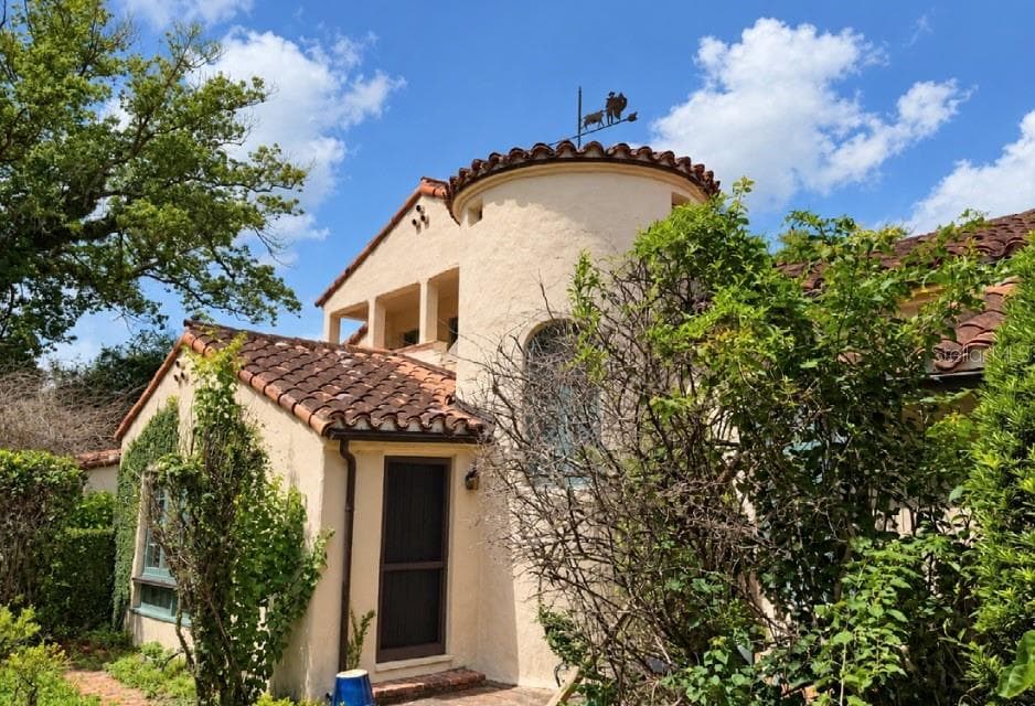 Single Family Residence at 617 N INTERLACHEN AVE, WINTER PARK, photo 4 of 7