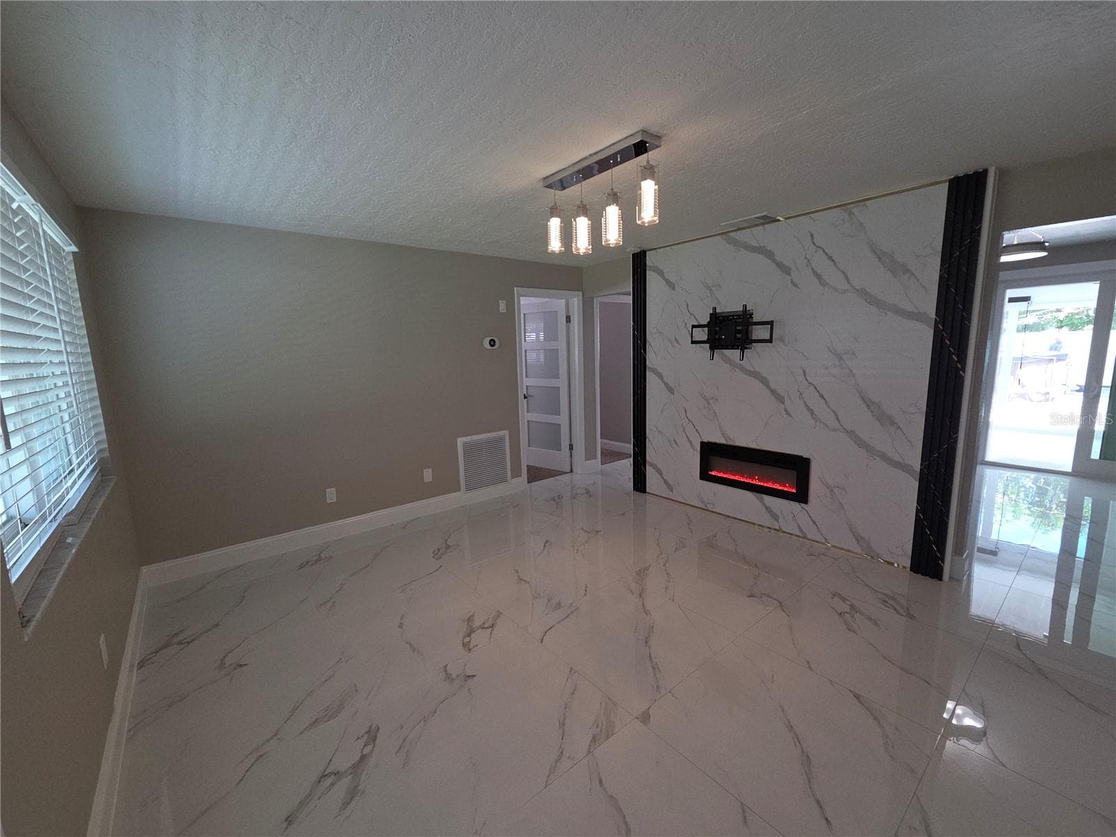 Single Family Residence at 3129 BALDWIN AVE, SARASOTA, photo 9 of 46